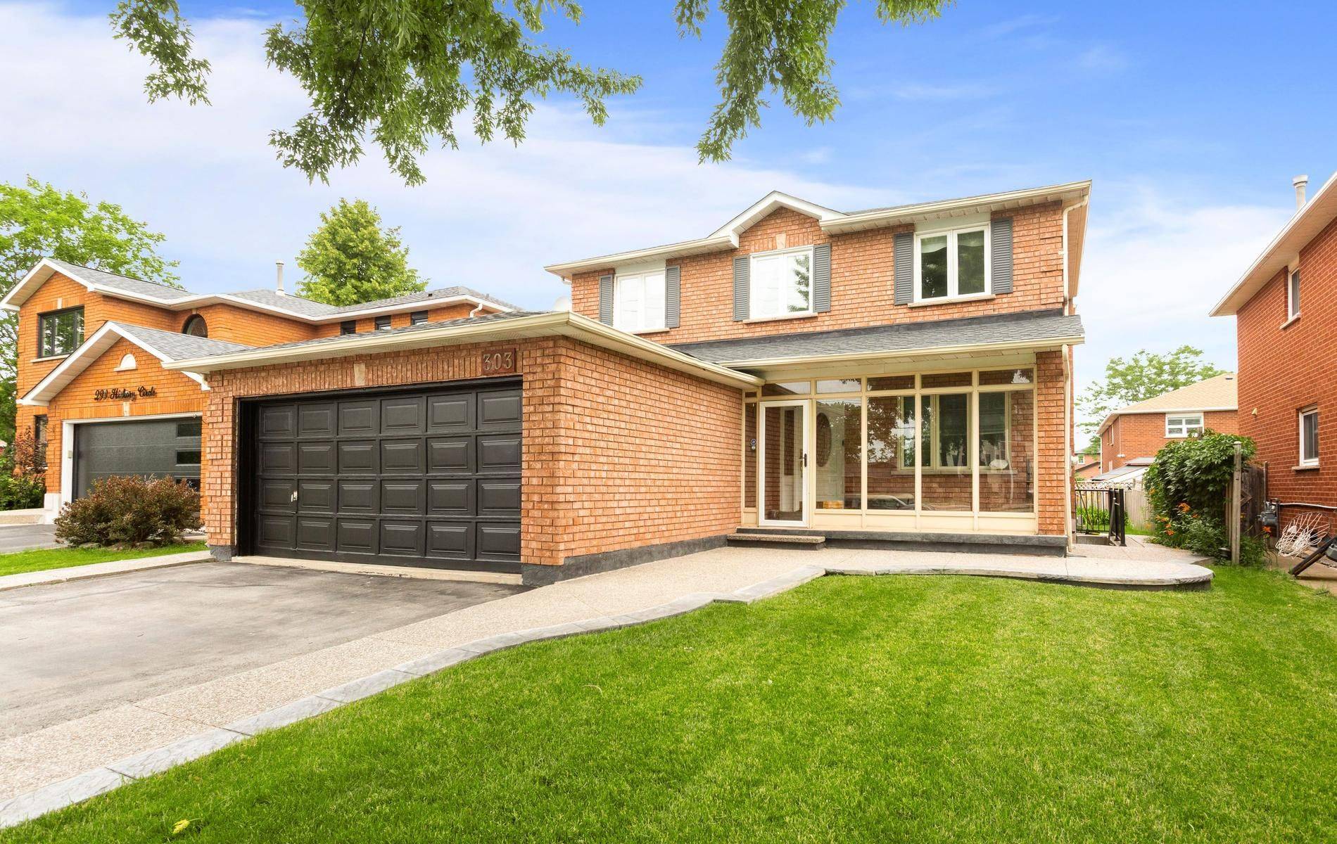 303 Hickory CIR, Oakville, ON L6H 4V3