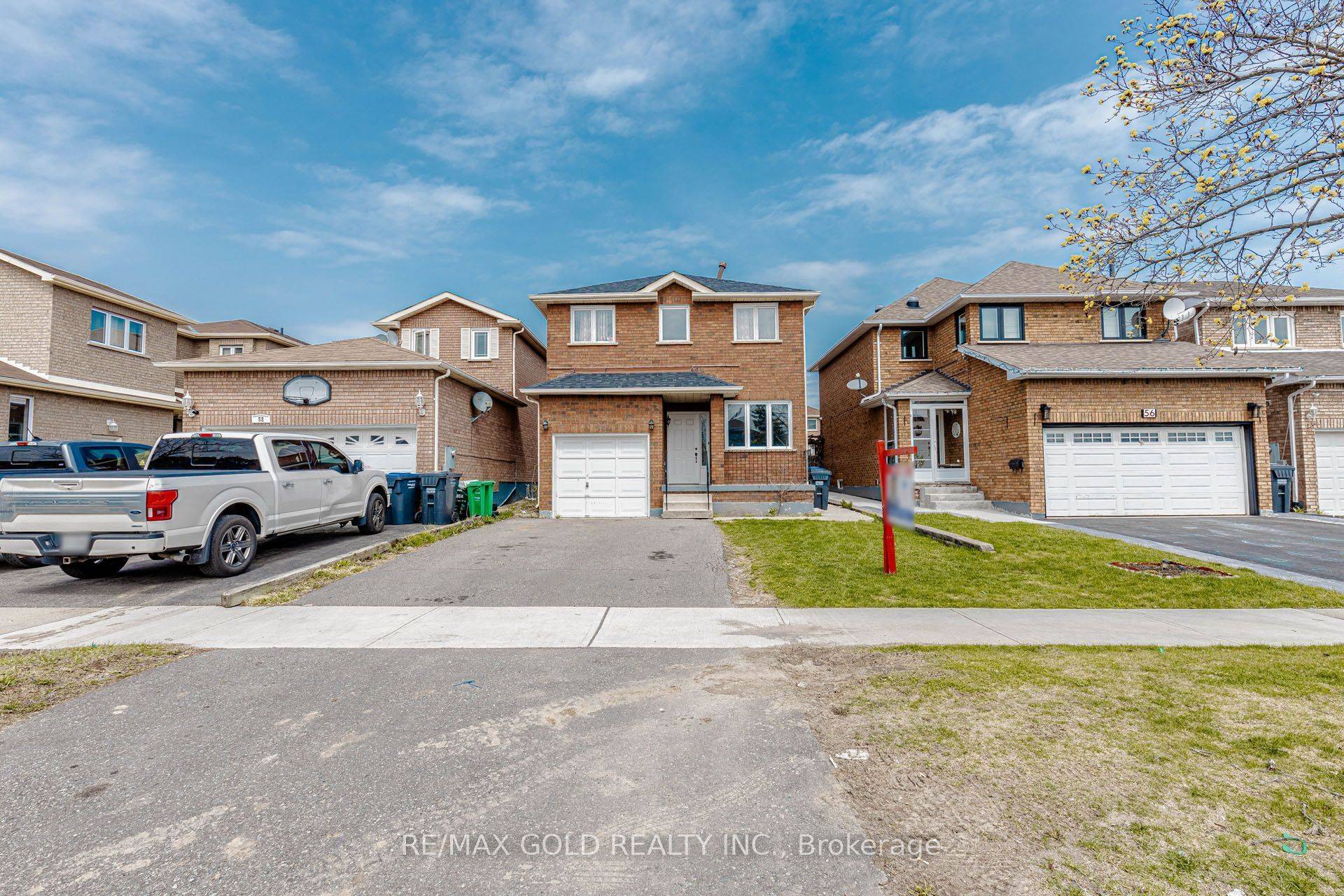 54 Creditstone RD, Brampton, ON L6Y 4G1