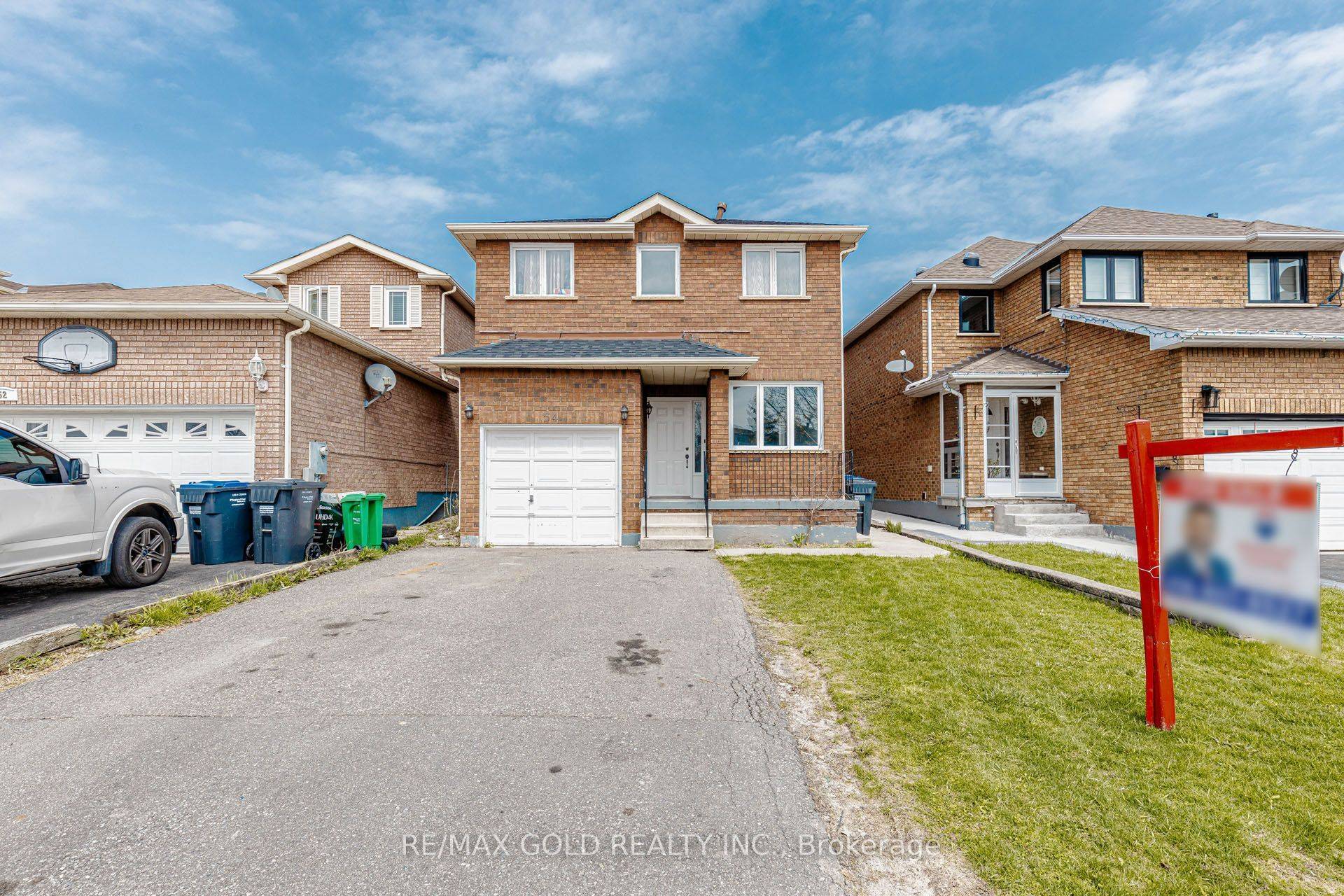 54 Creditstone RD, Brampton, ON L6Y 4G1