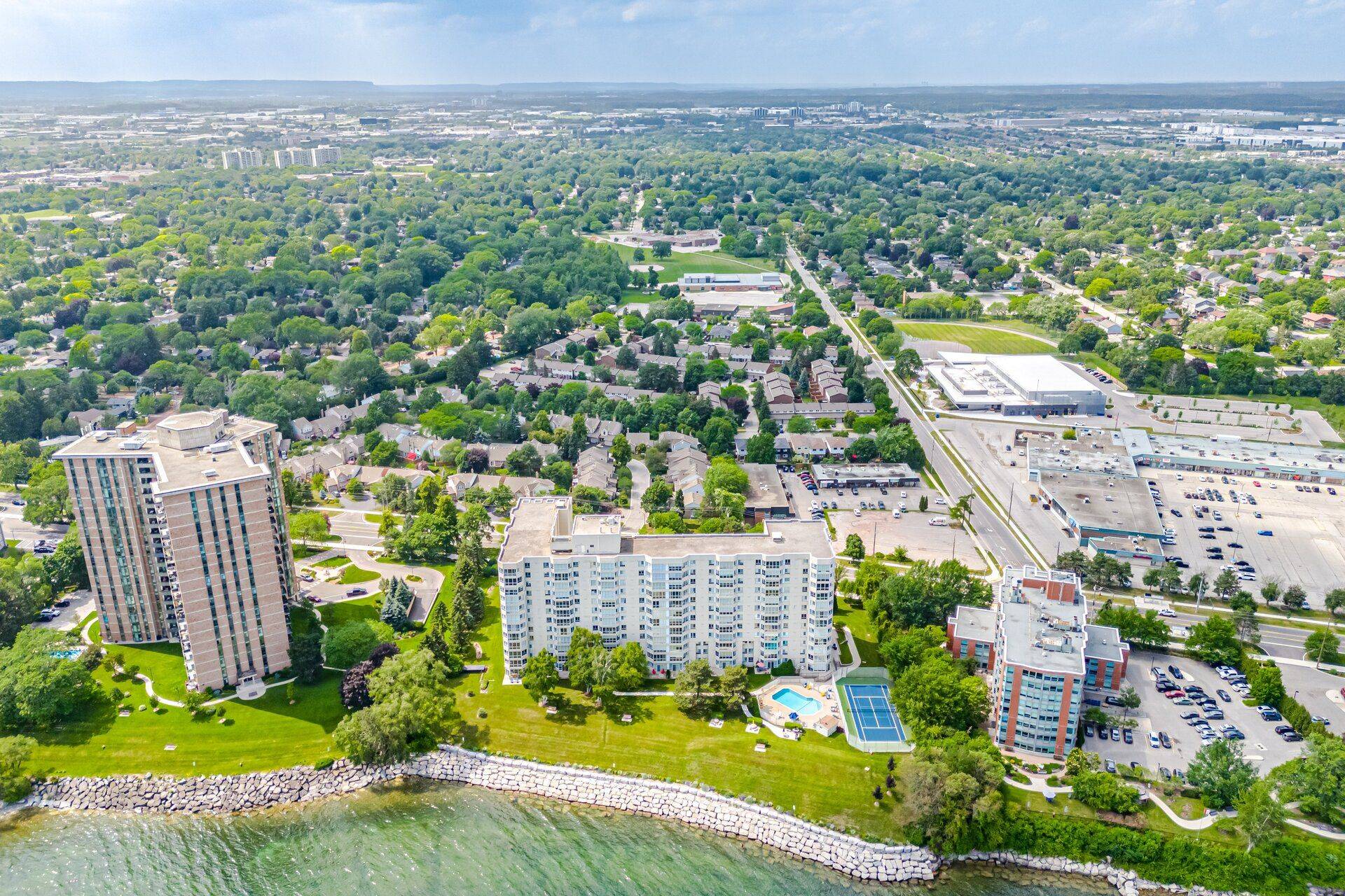 5280 Lakeshore RD #1104, Burlington, ON L7L 5R1