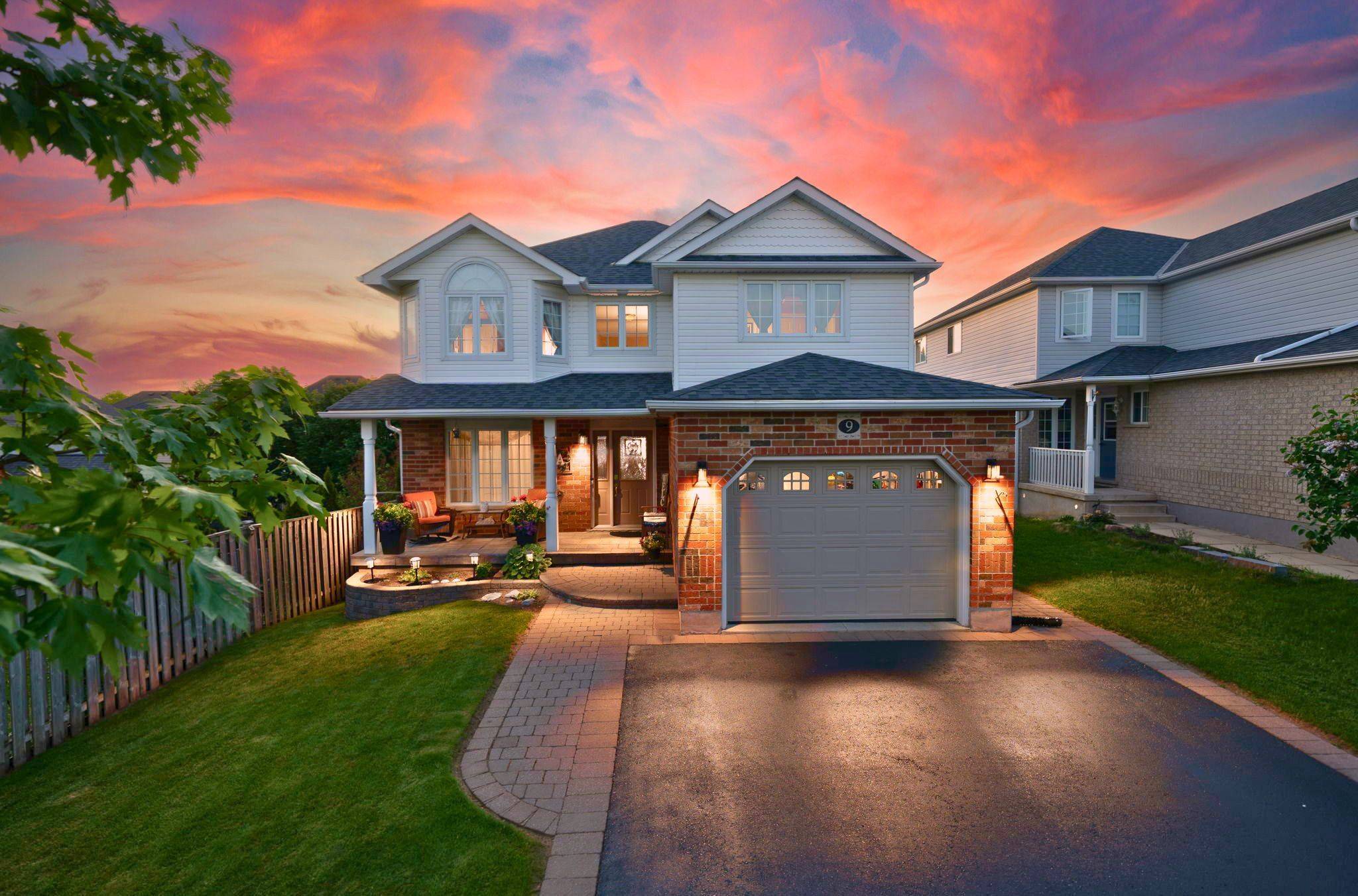 9 Kenney ST, Halton Hills, ON L7J 3B2