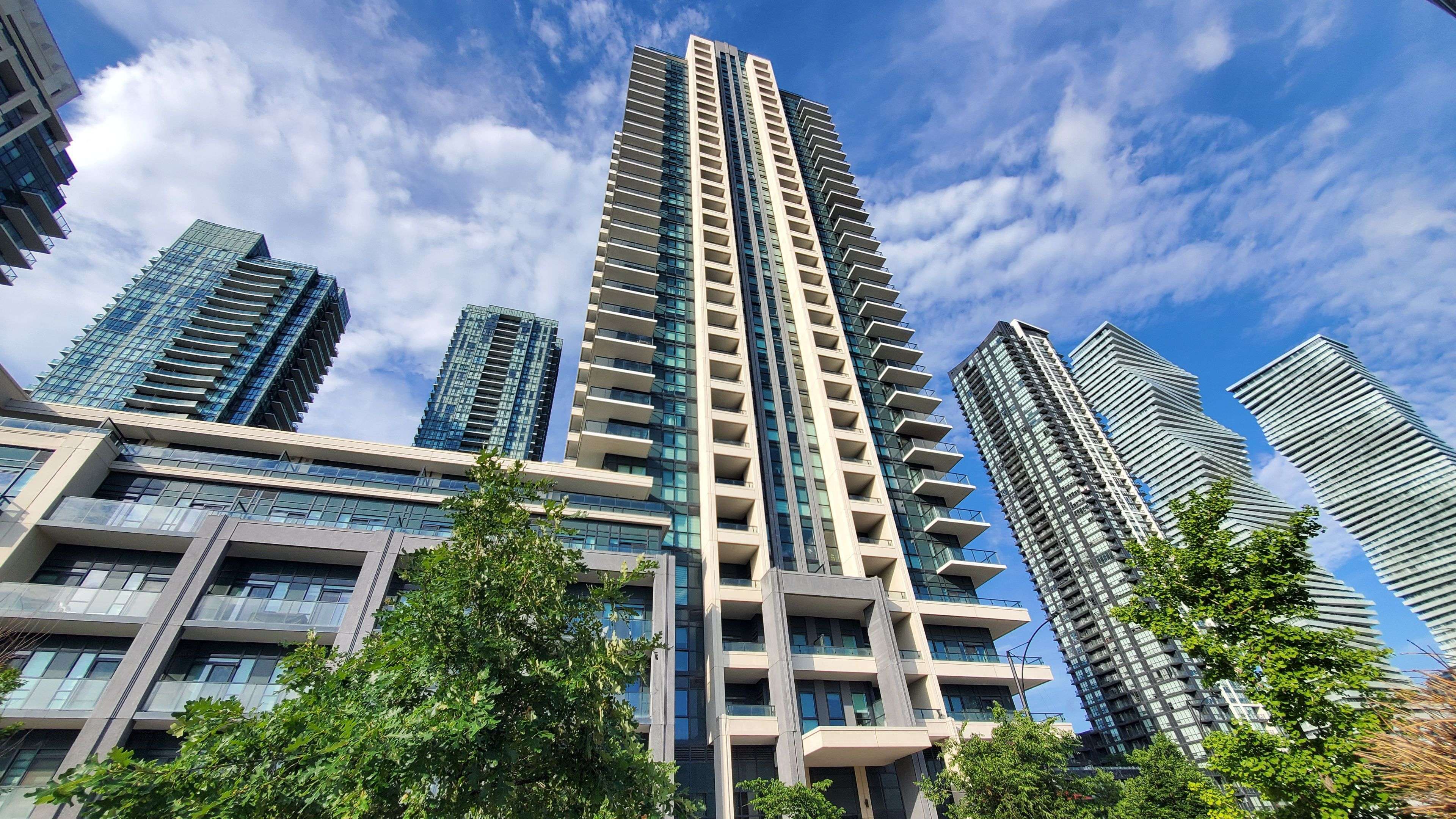 4055 Parkside Village DR #2015, Mississauga, ON L5B 0K8