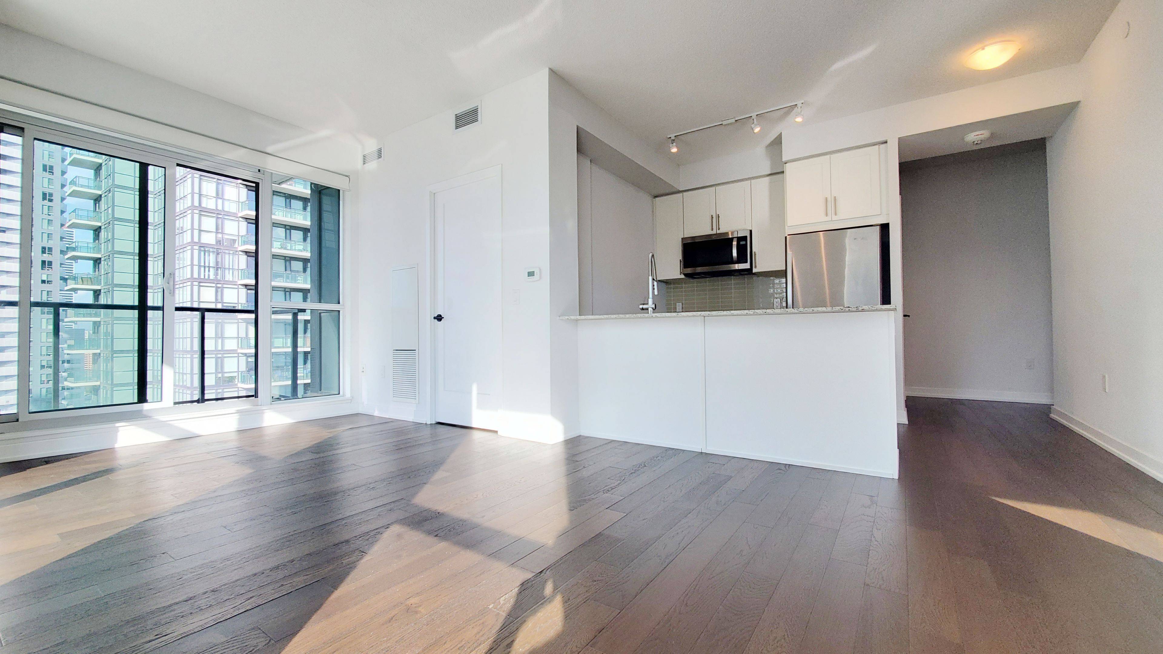 4055 Parkside Village DR #2015, Mississauga, ON L5B 0K8