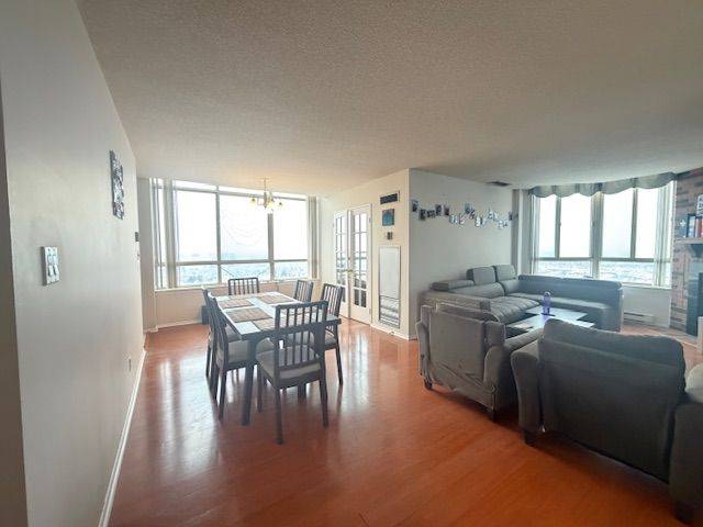3605 Kariya DR #Ph10, Mississauga, ON L5B 3J4
