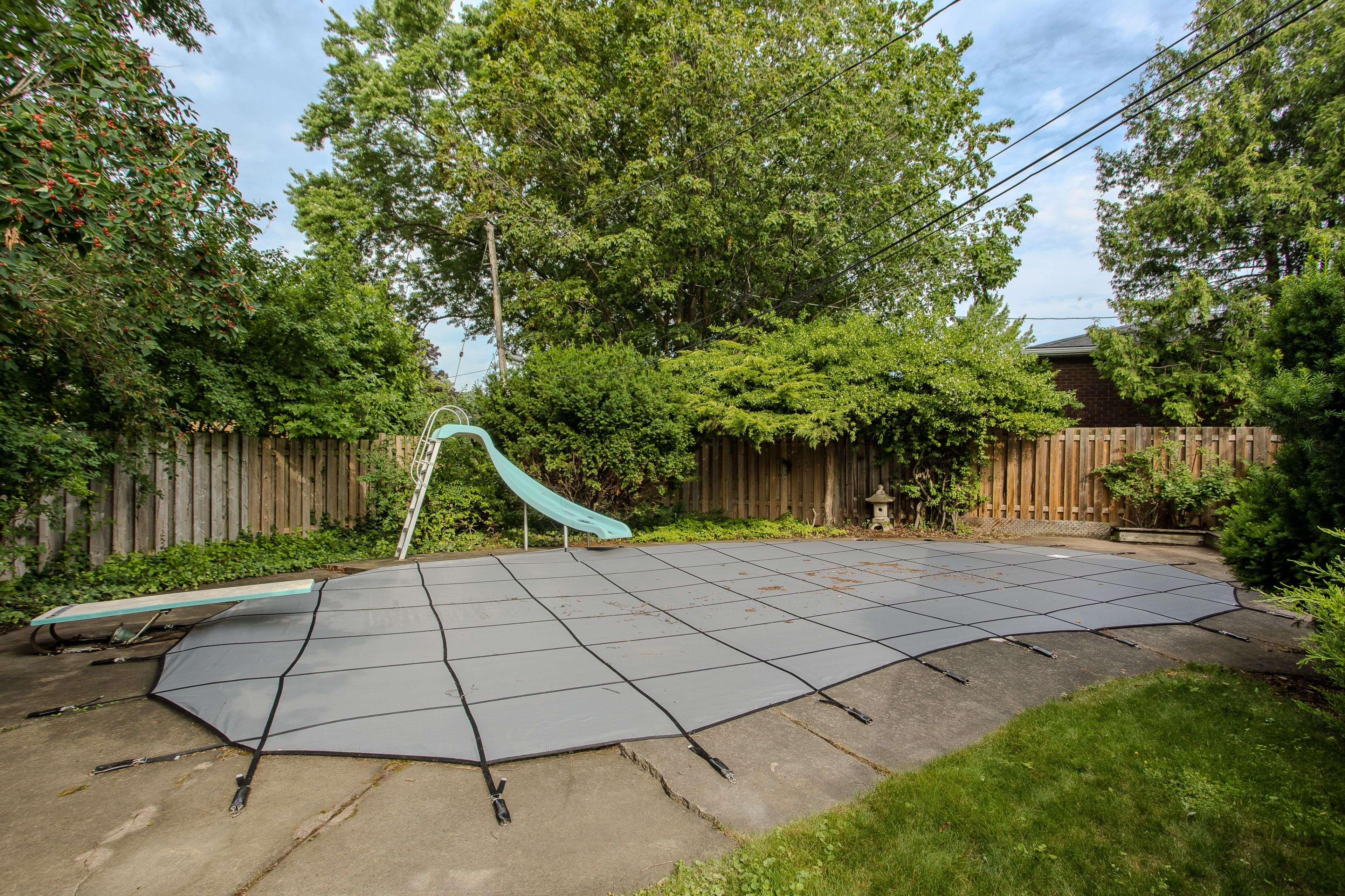 342 Bryant CRES, Burlington, ON L7L 3Z5