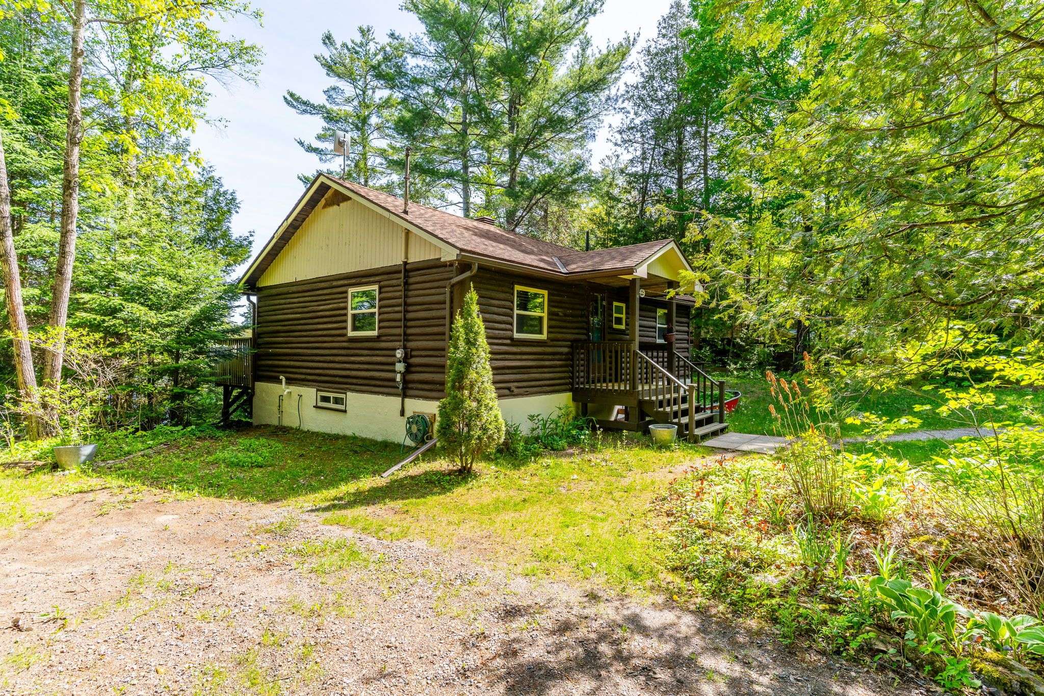 1012 Coulson LN, Highlands East, ON K0M 1R0