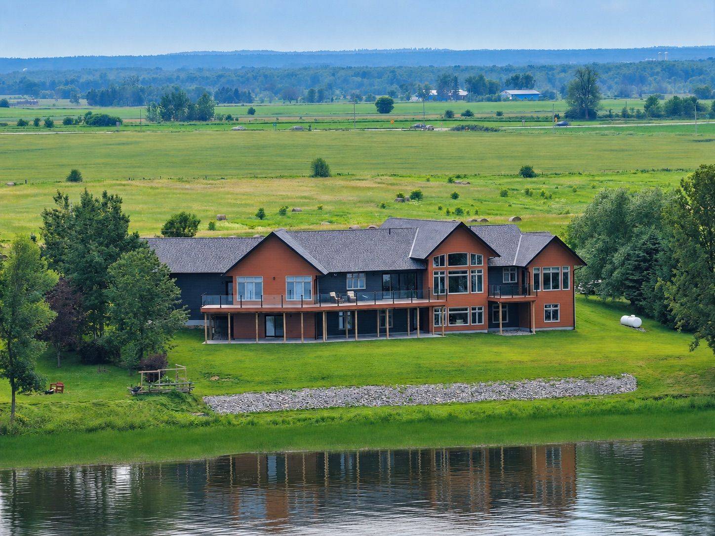 231 Finnerty RD, Whitewater Region, ON K0J 1K0