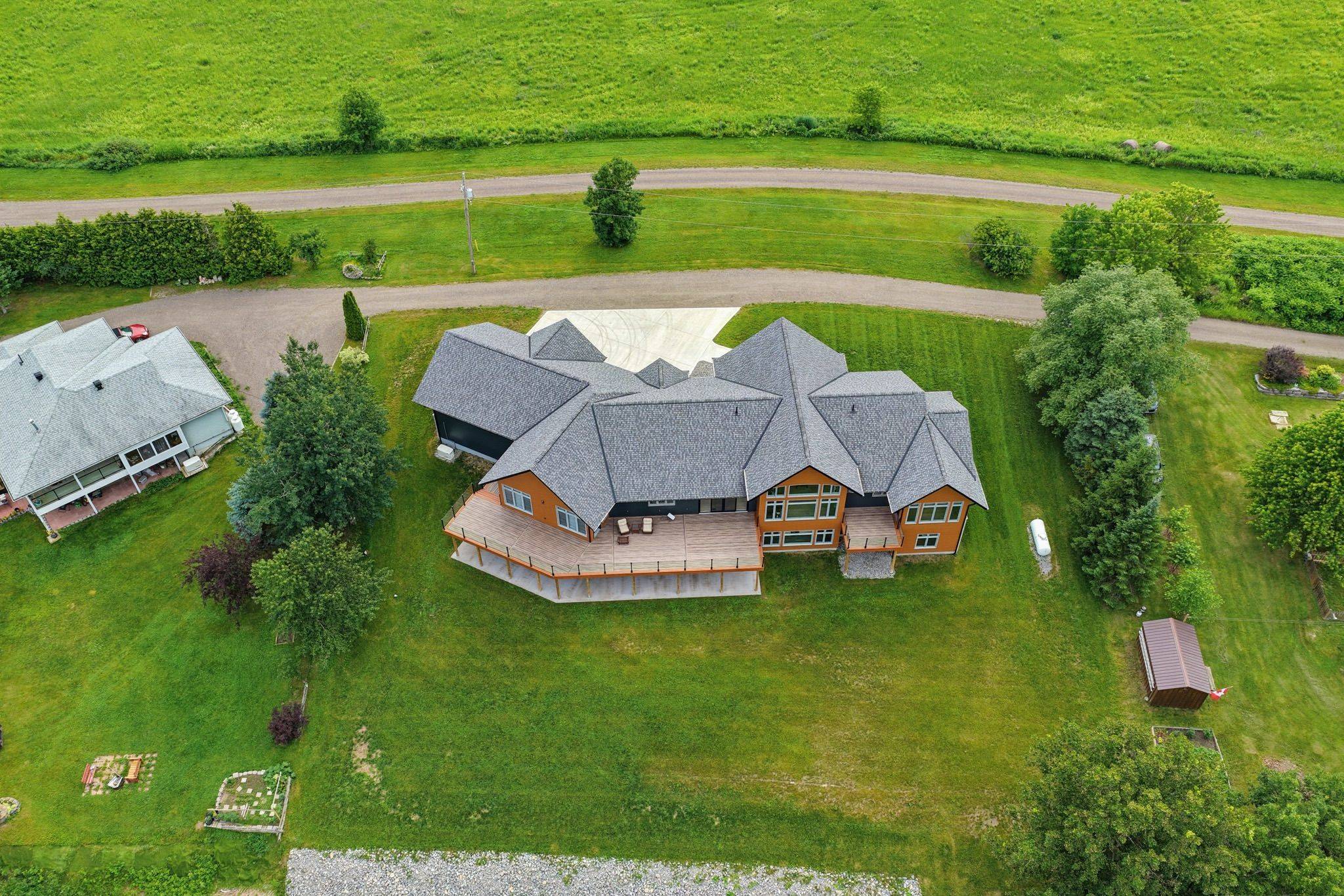 231 Finnerty RD, Whitewater Region, ON K0J 1K0