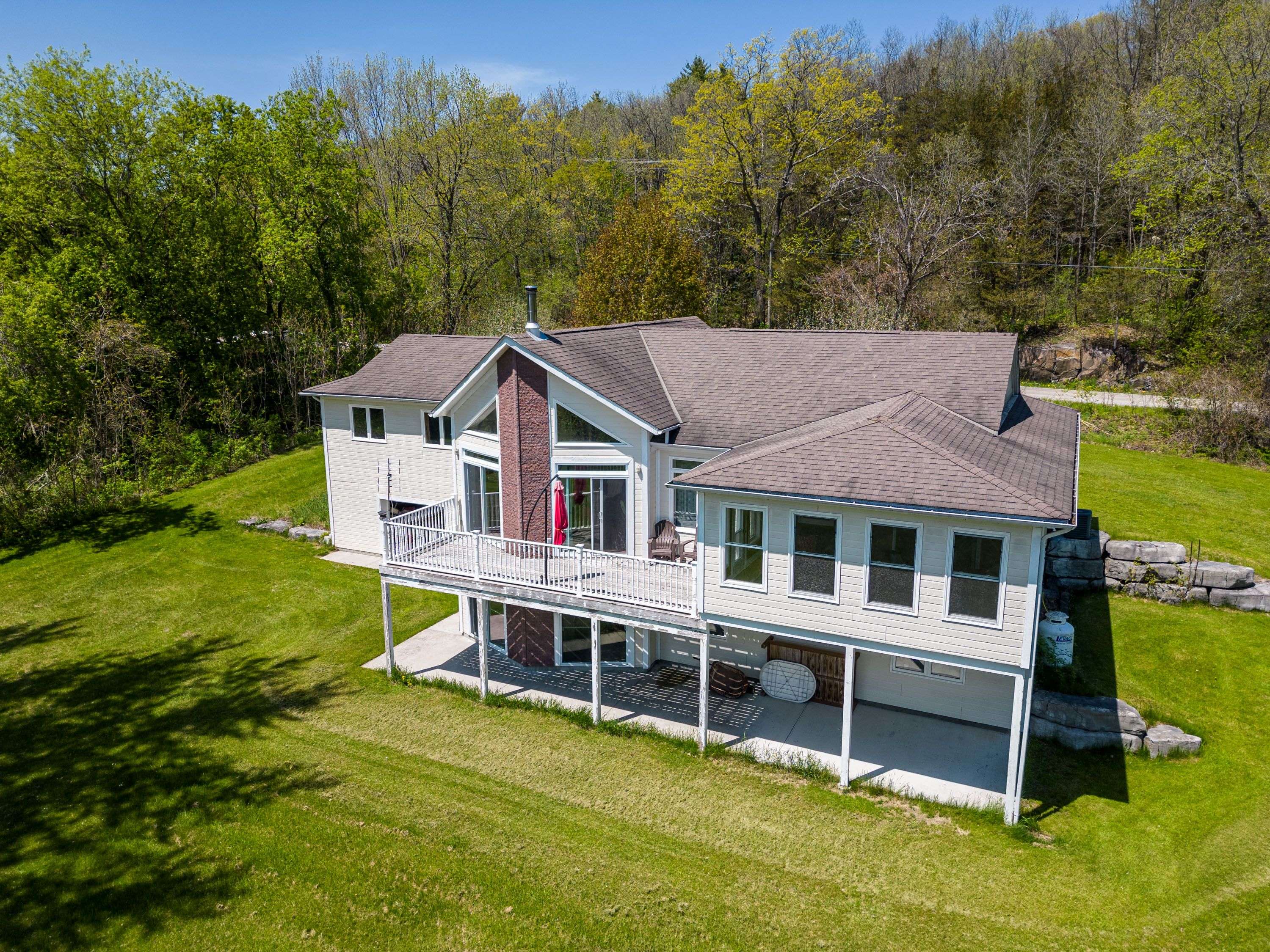 139 Old River RD, Leeds And The Thousand Islands, ON K0E 1R0