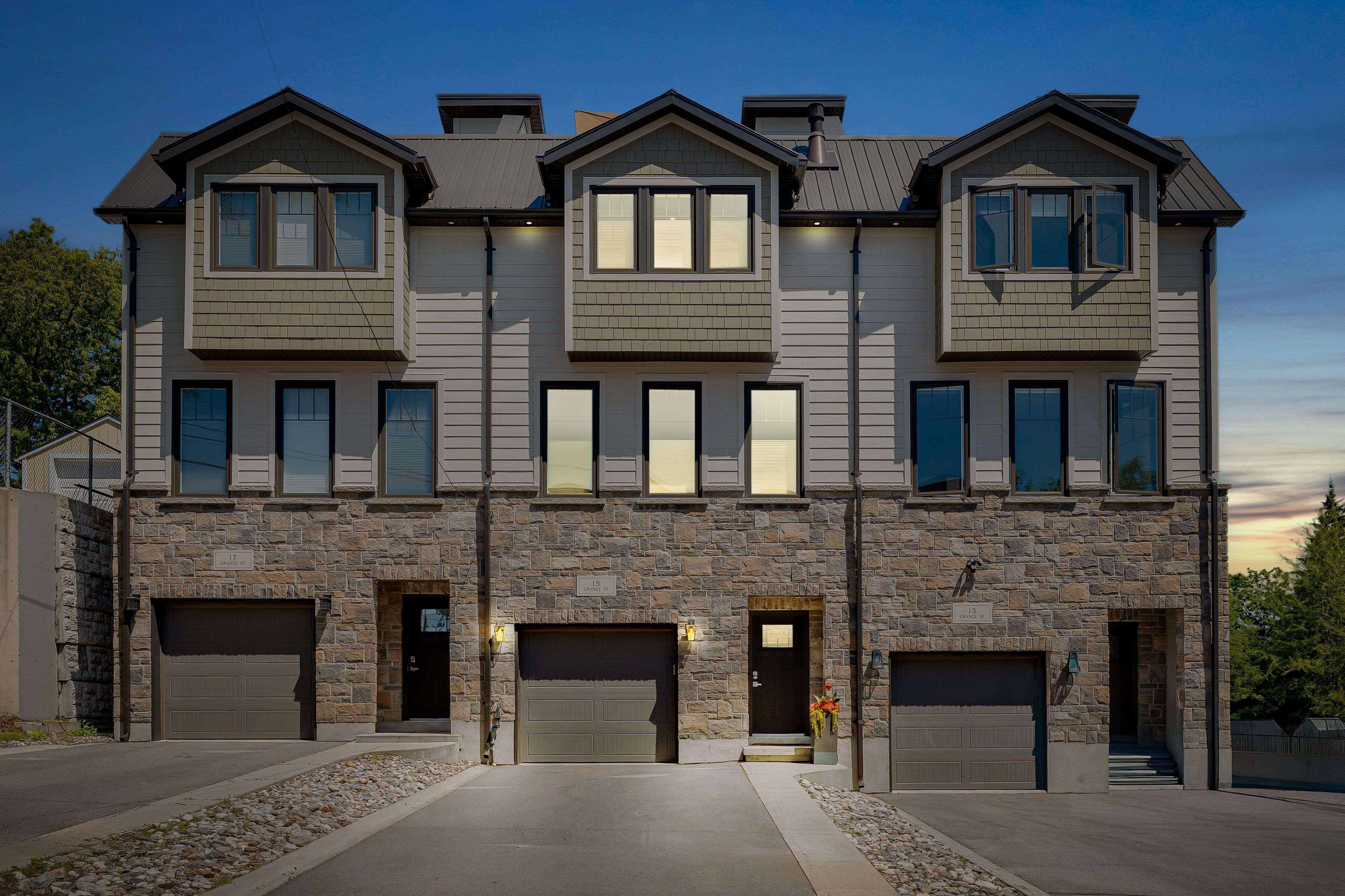 15 Grange ST, Kingston, ON K7M 2J5