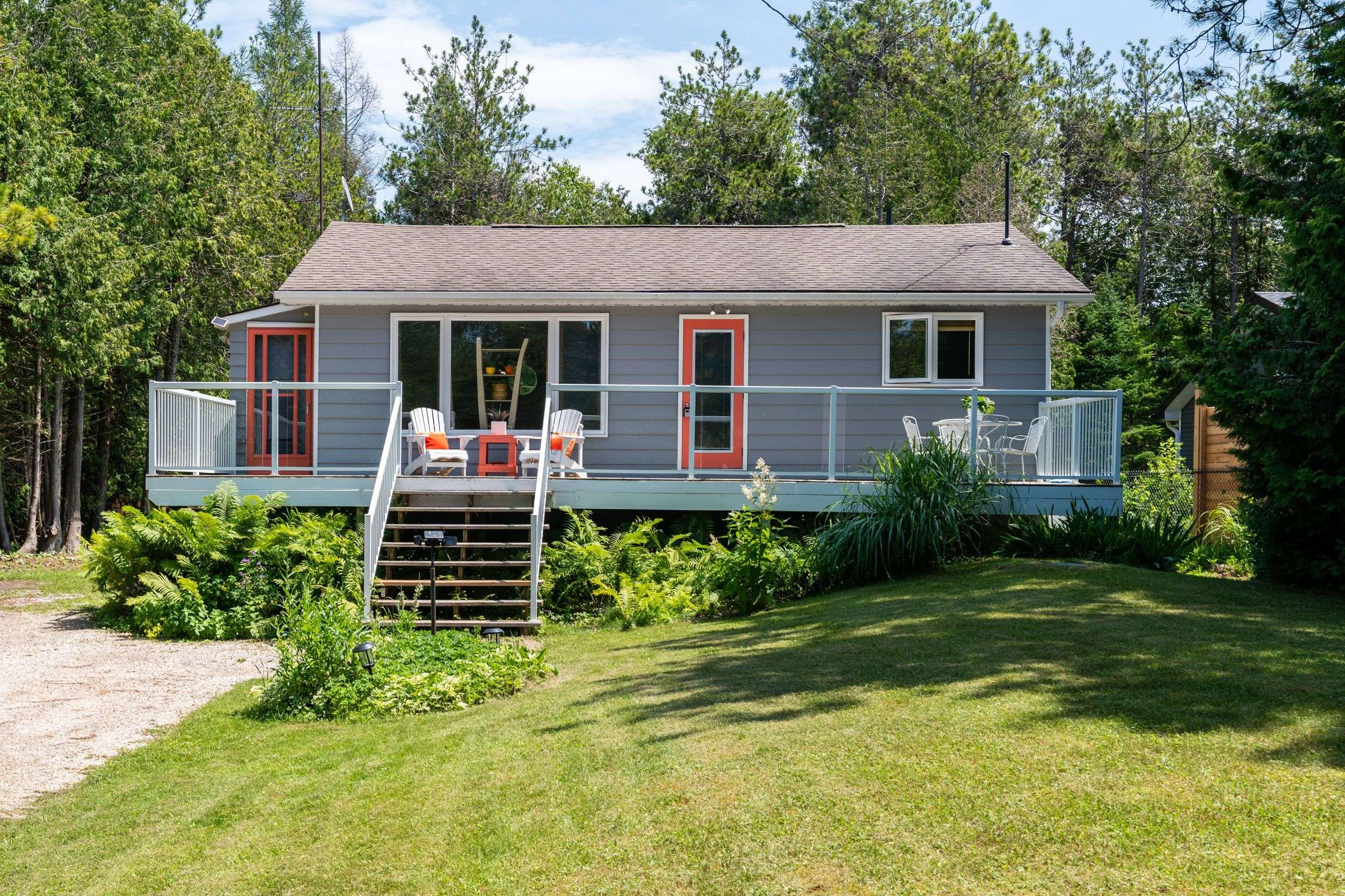 553 Bay ST, South Bruce Peninsula, ON N0H 2T0