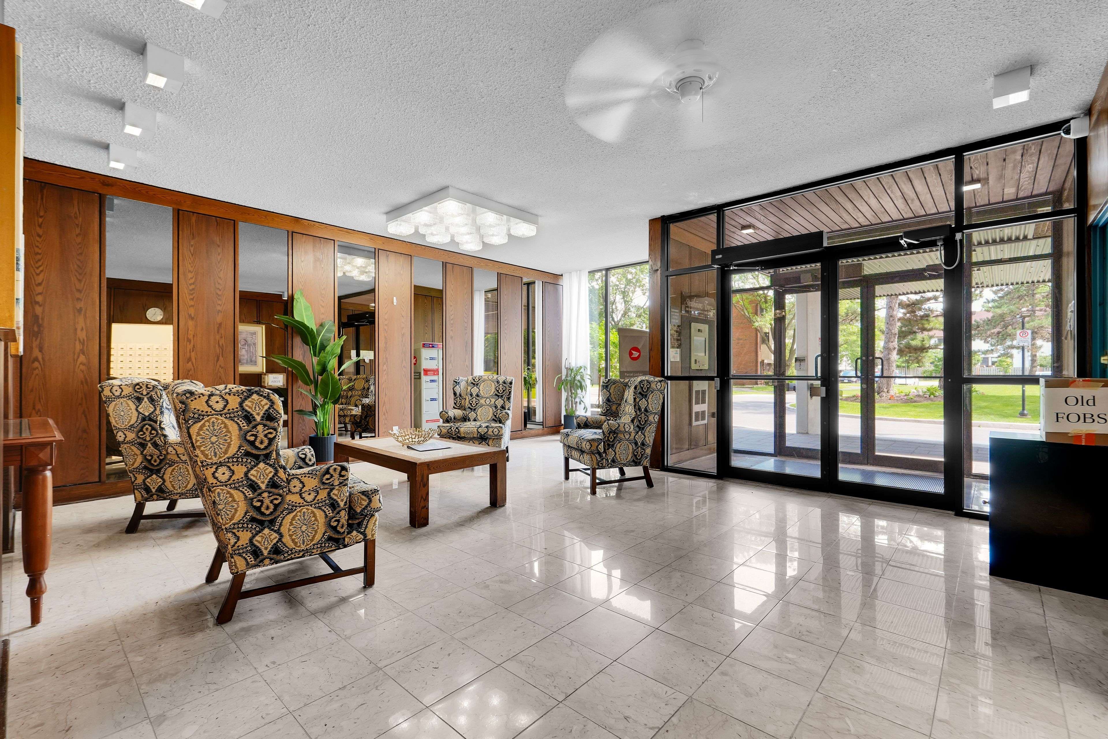 3360 Southgate RD #104, Hunt Club - South Keys And Area, ON K1V 9A6