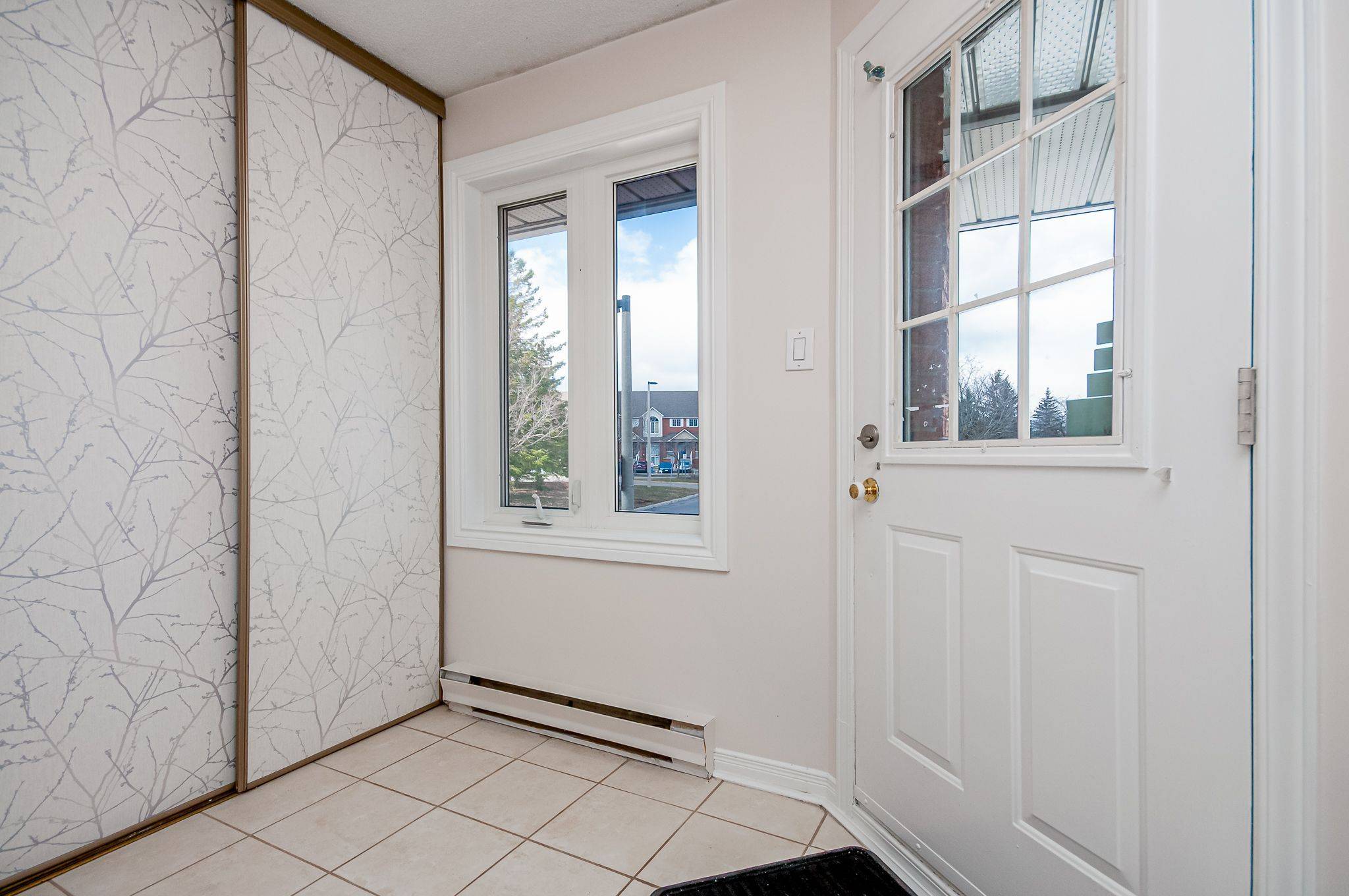 442 Briston Private, Hunt Club - South Keys And Area, ON K1G 5R4