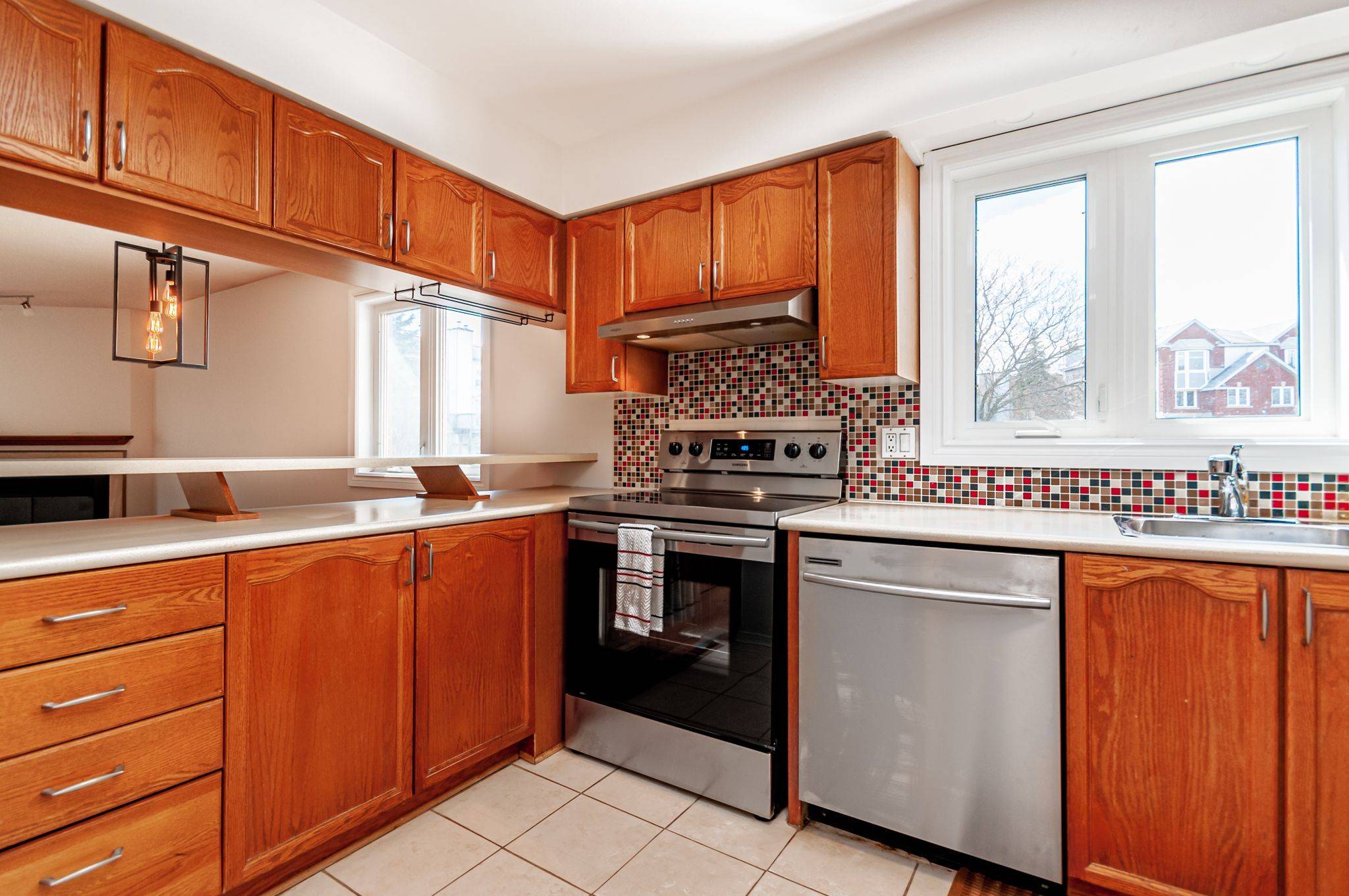 442 Briston Private, Hunt Club - South Keys And Area, ON K1G 5R4