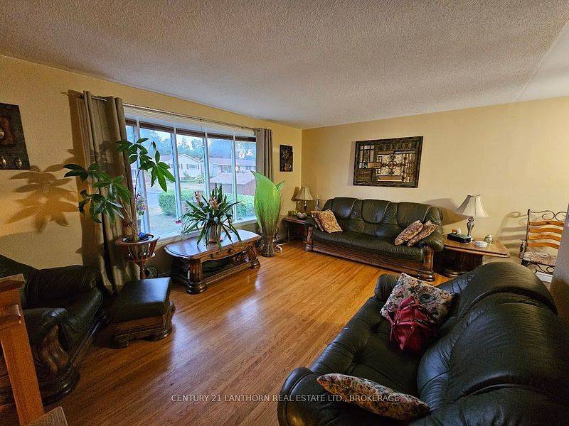 197 King ST, Greater Napanee, ON K7R 1B8