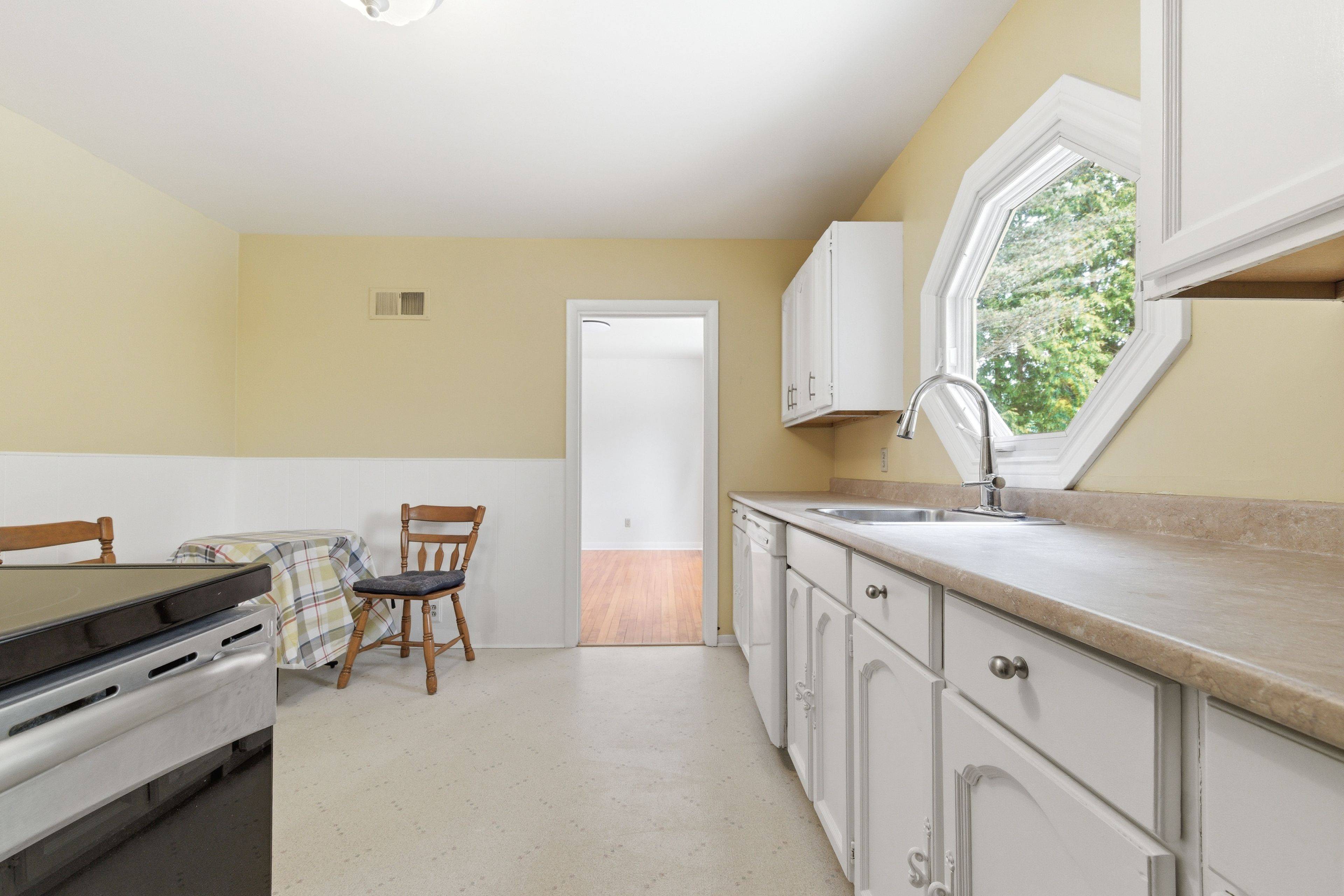 22 Cabot PL, Deep River, ON K0J 1P0