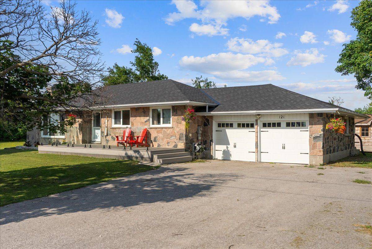 121 Nappadale ST, Kawartha Lakes, ON K0M 2T0