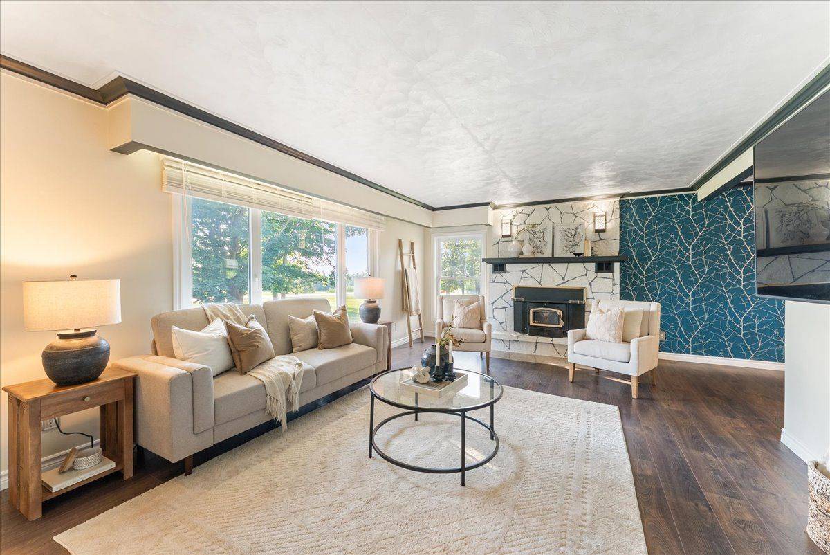 121 Nappadale ST, Kawartha Lakes, ON K0M 2T0