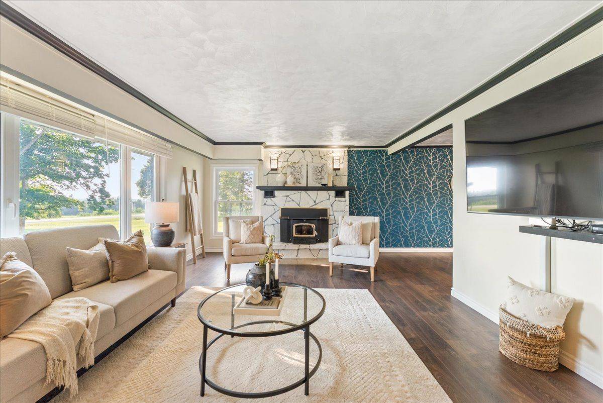 121 Nappadale ST, Kawartha Lakes, ON K0M 2T0