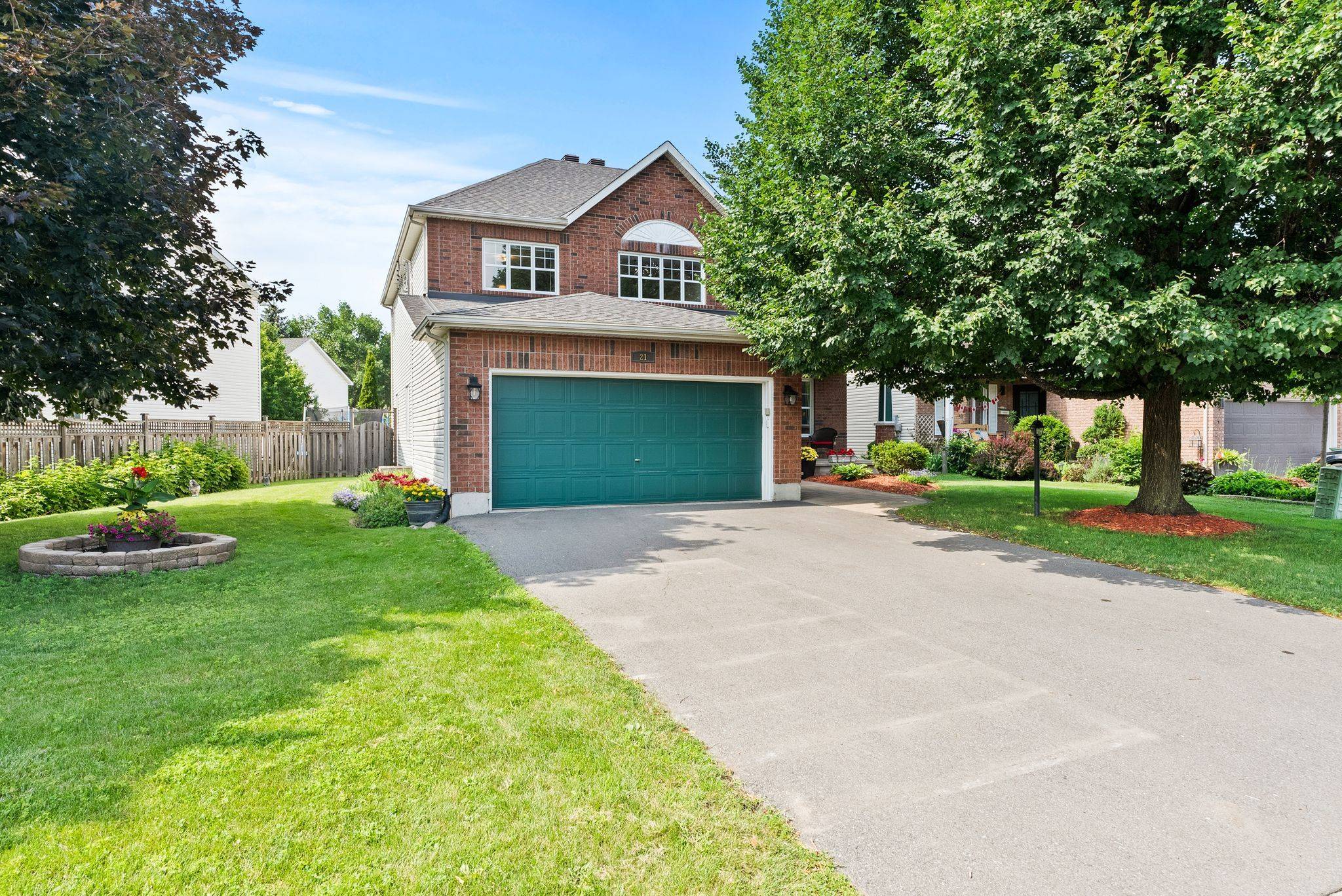 21 Avonmore CRES, Barrhaven, ON K2G 6J7