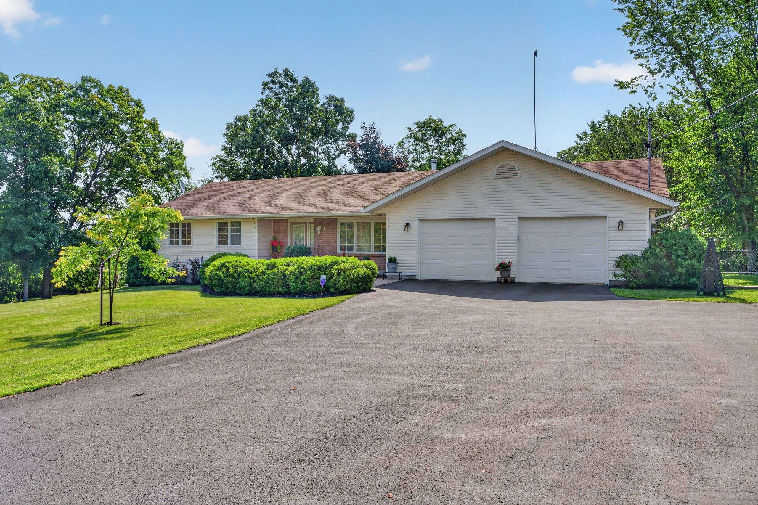 6930 Perth RD, Frontenac, ON K0H 2L0