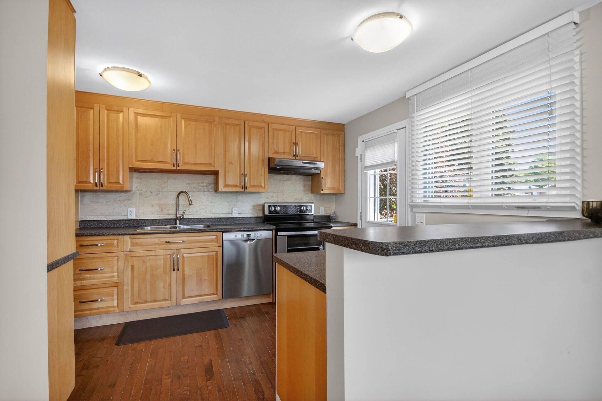 1865 ARIZONA AVE, Alta Vista And Area, ON K1H 6Z5