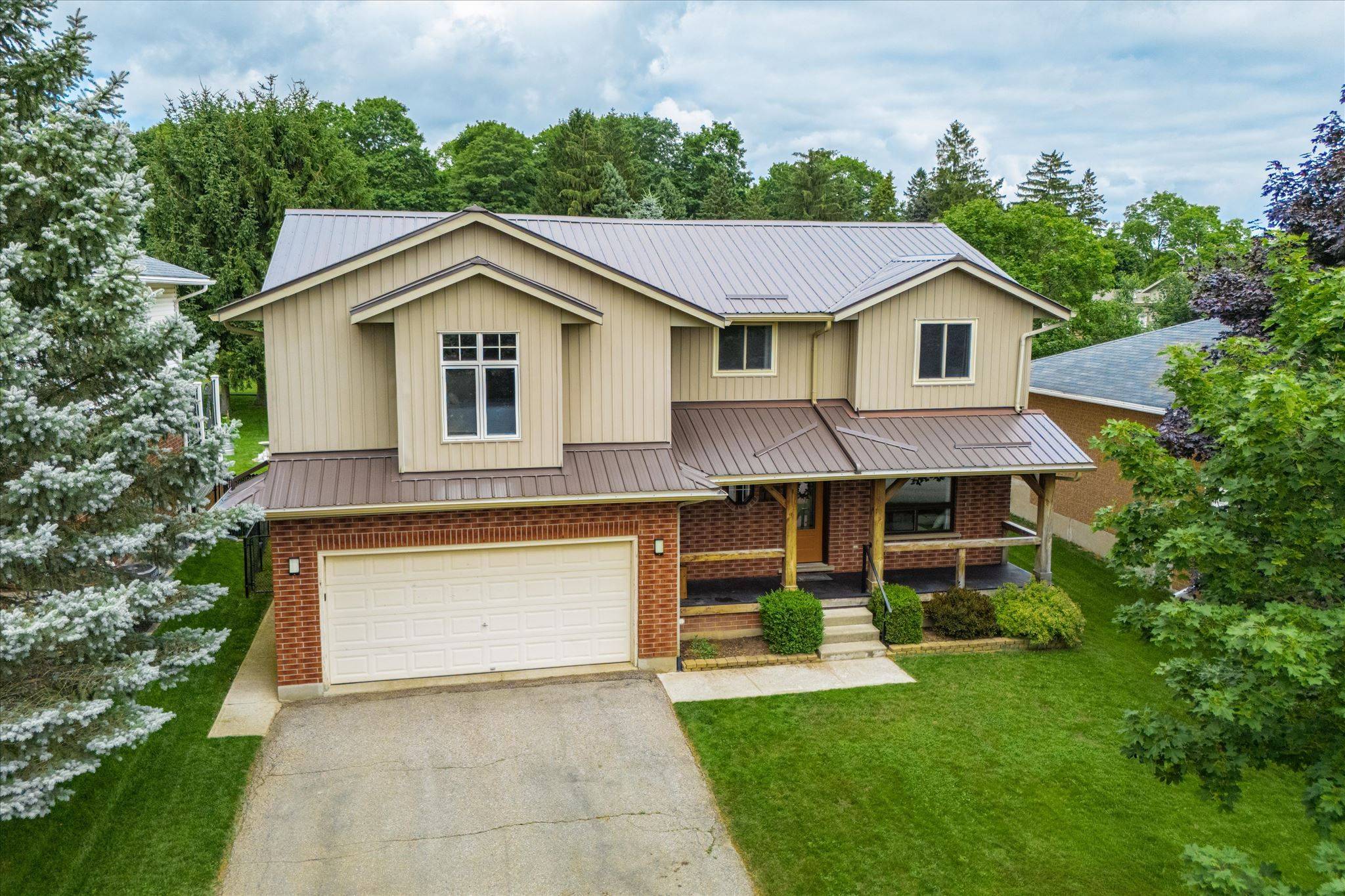 19 Keating DR, Centre Wellington, ON N0B 1S0