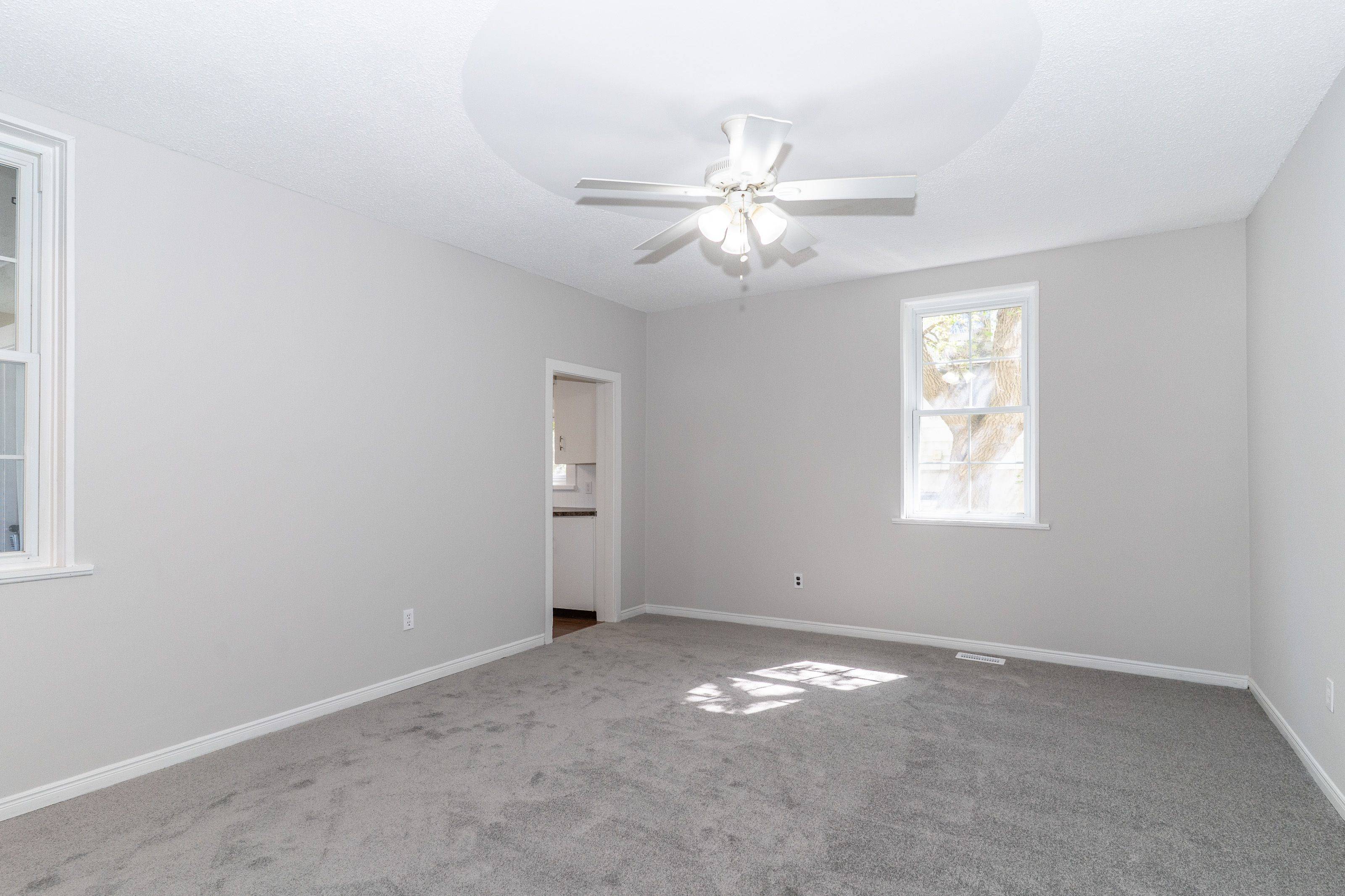 18 Susan ST W, Huntsville, ON P1H 1X4