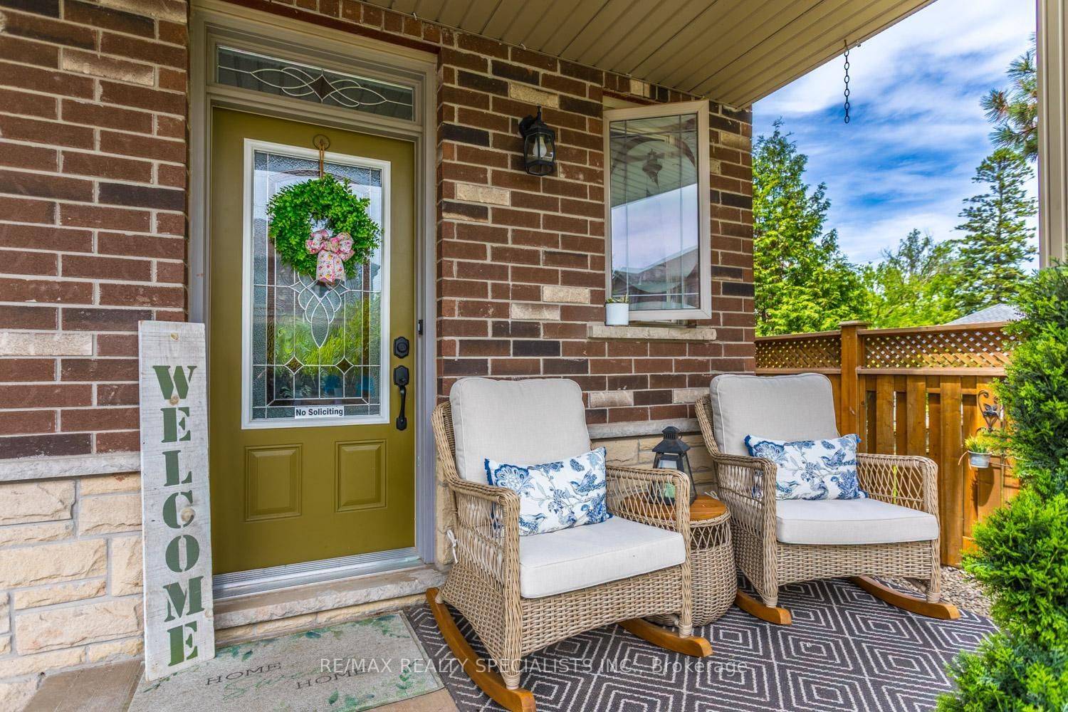 380 Lake ST #20, Grimsby, ON L3M 0E8