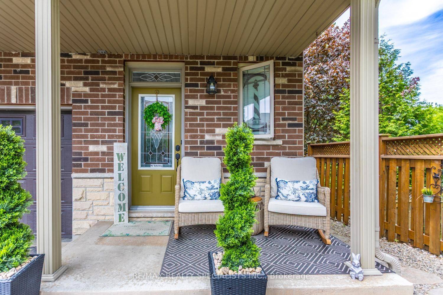 380 Lake ST #20, Grimsby, ON L3M 0E8