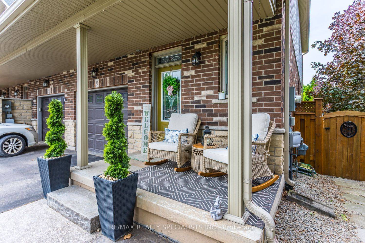 380 Lake ST #20, Grimsby, ON L3M 0E8