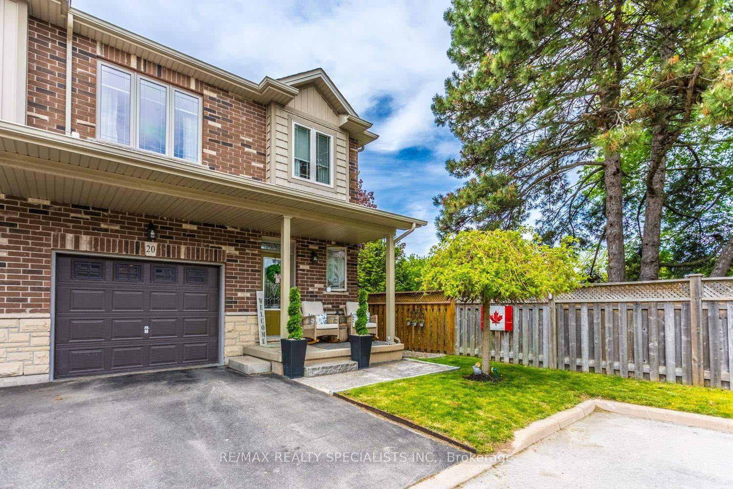 380 Lake ST #20, Grimsby, ON L3M 0E8