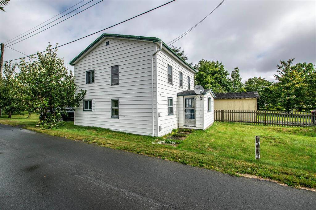 1-3 Whites Road, Bay Roberts, NL A0A 1G0