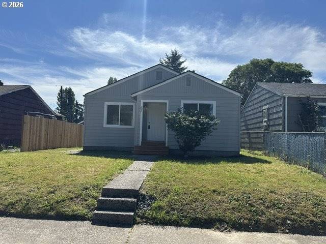 210 24TH AVE, Longview, WA 98632