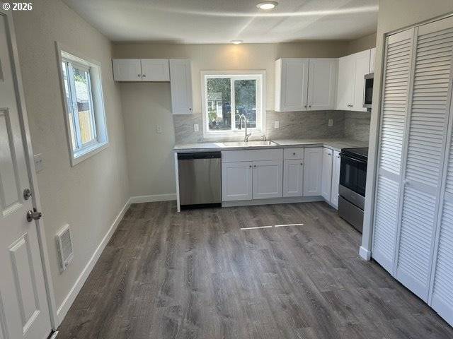 210 24TH AVE, Longview, WA 98632