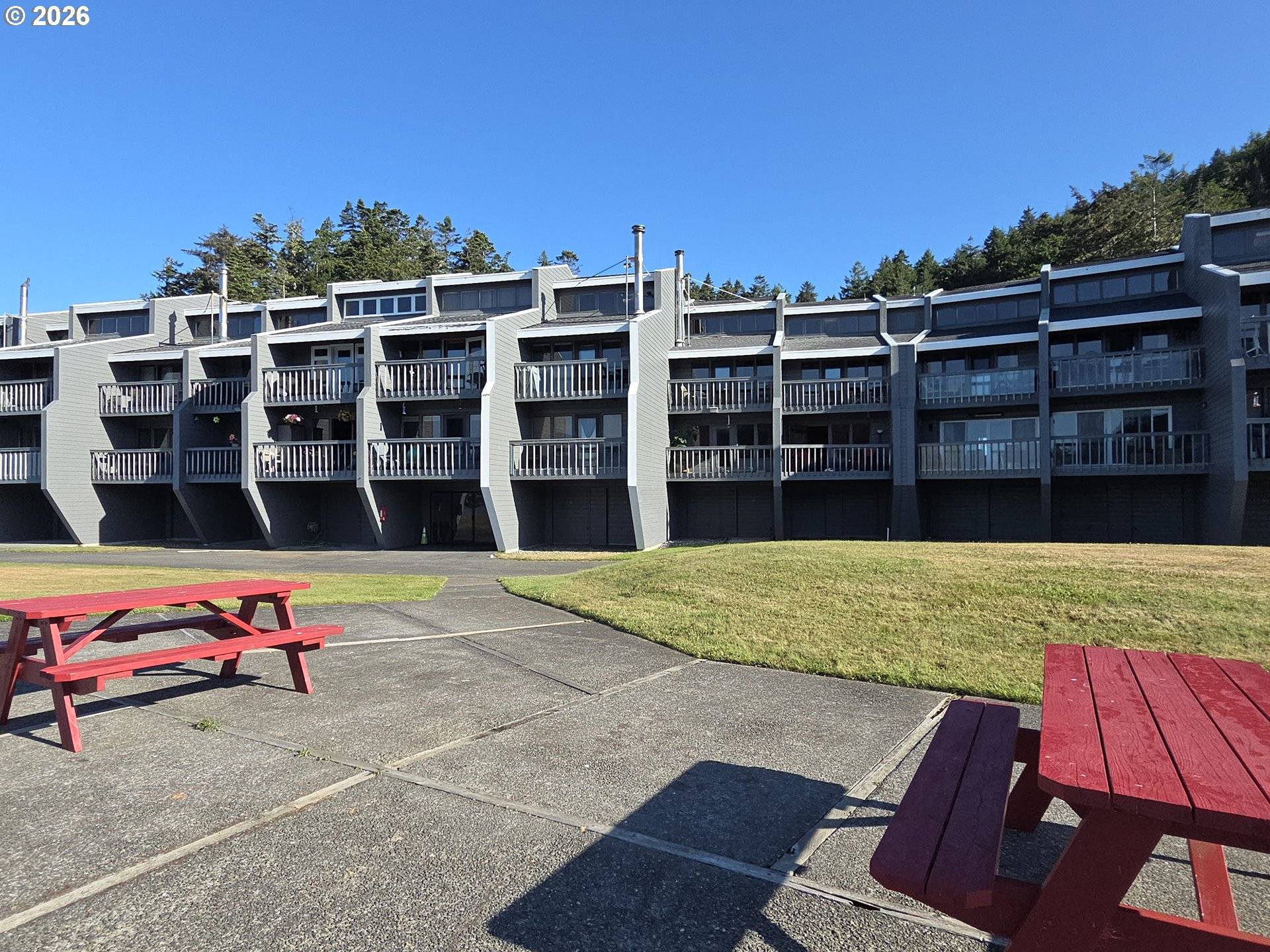 94304 WEDDERBURN LOOP #414, Gold Beach, OR 97444