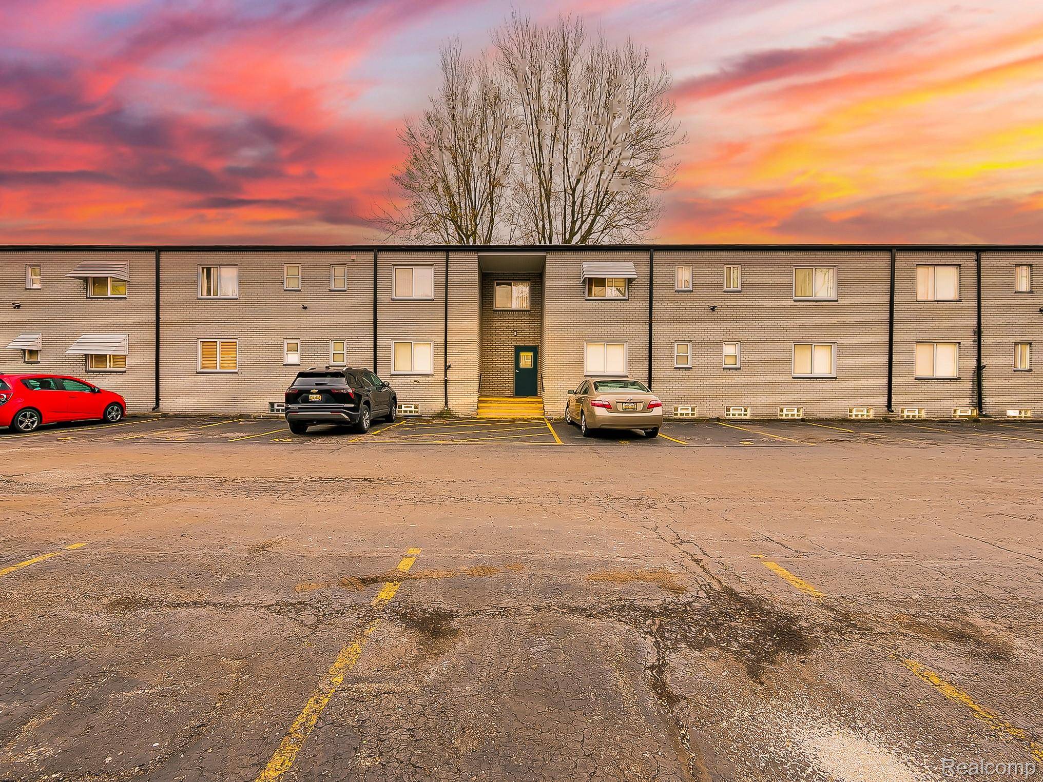 3433 Hillside DR #36, Royal Oak, MI 48073