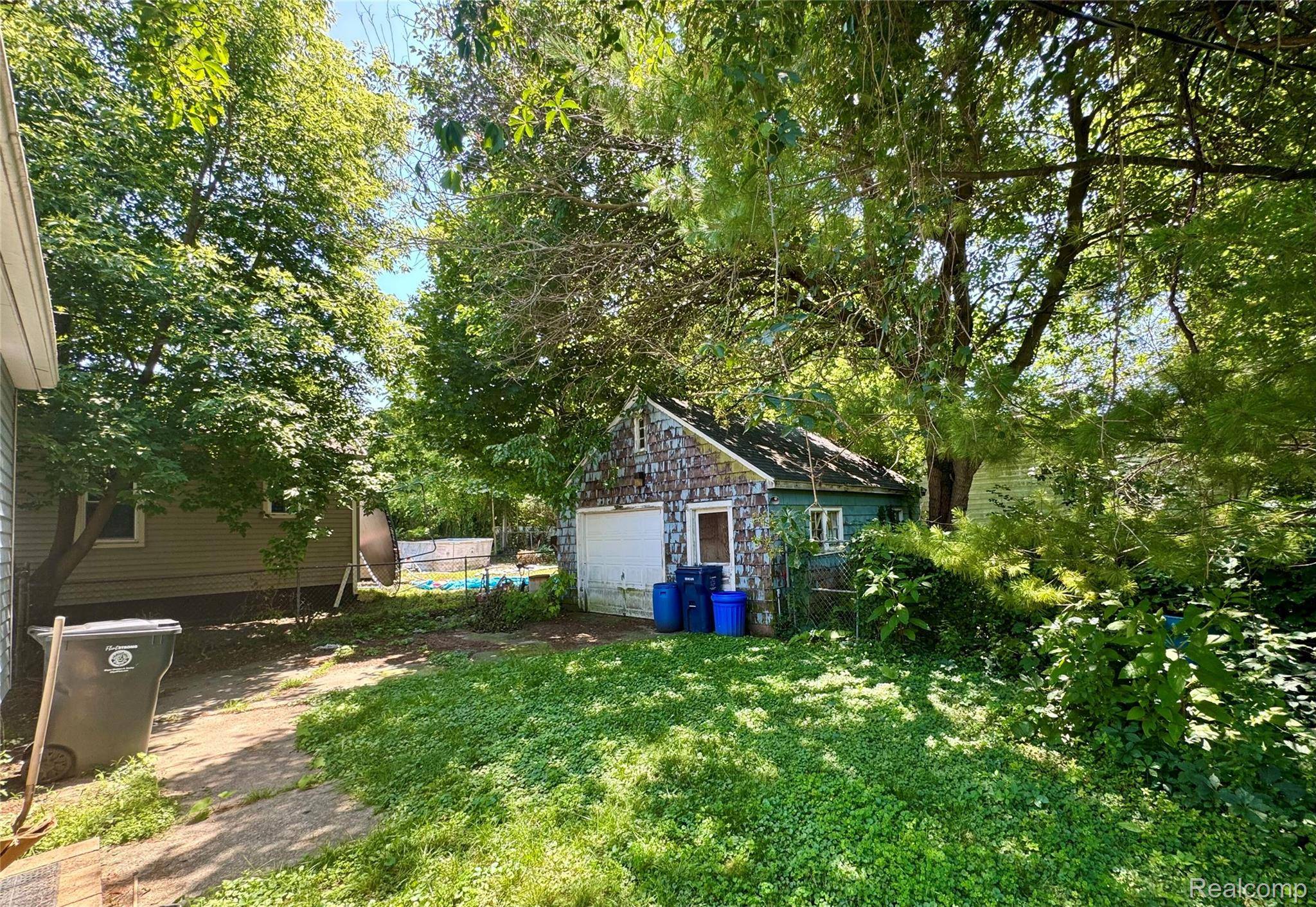 2621 Raskob, Flint, MI 48504