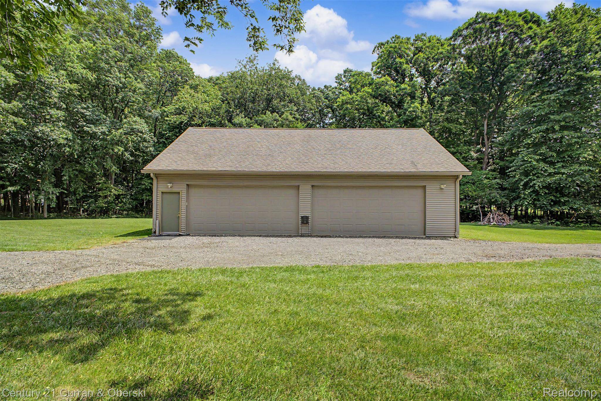 11349 Philway CT, Brighton Township, MI 48114