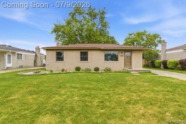4950 Windham DR, Sterling Heights, MI 48310