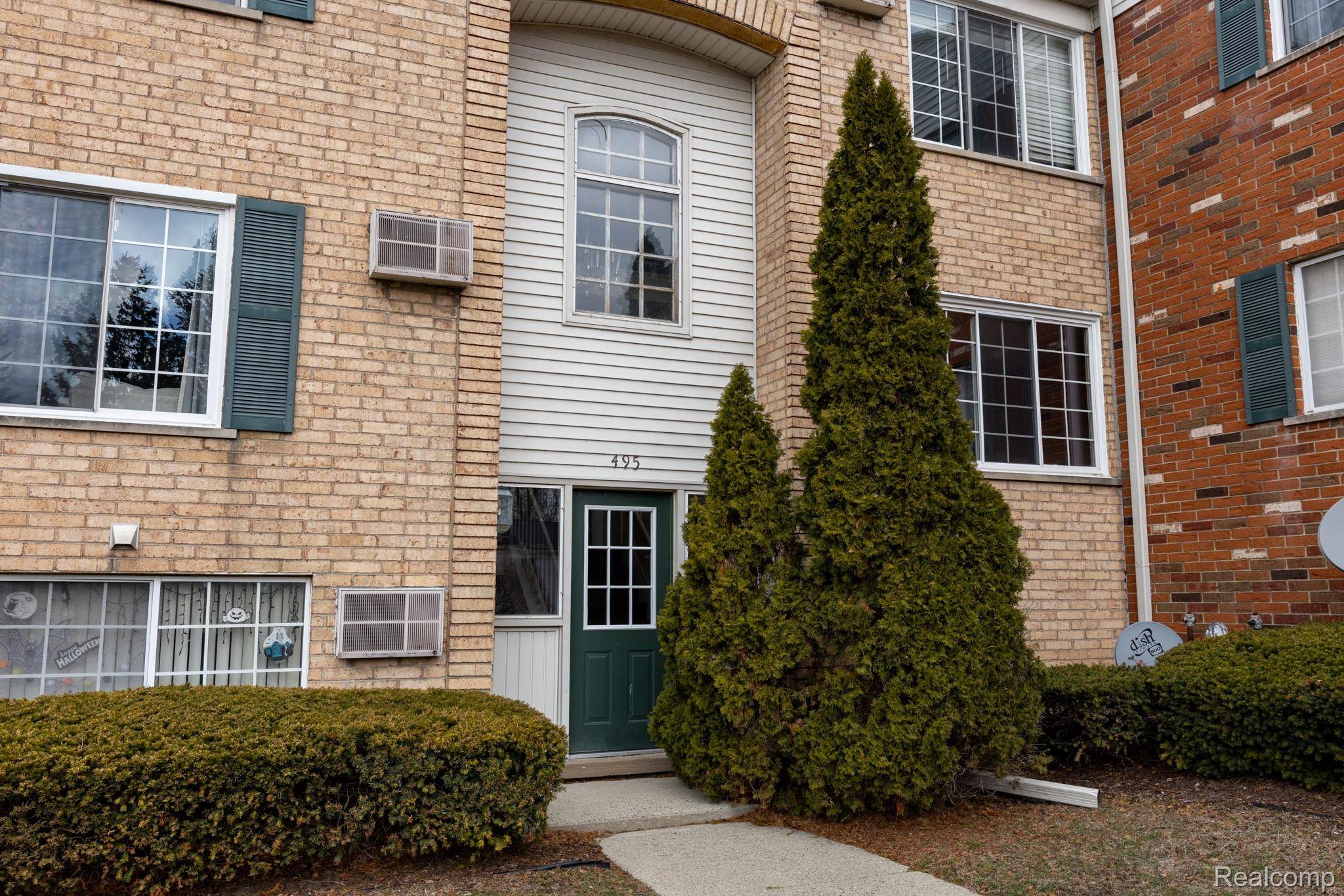 495 Miller AVE #Apt. 104, Rochester, MI 48307