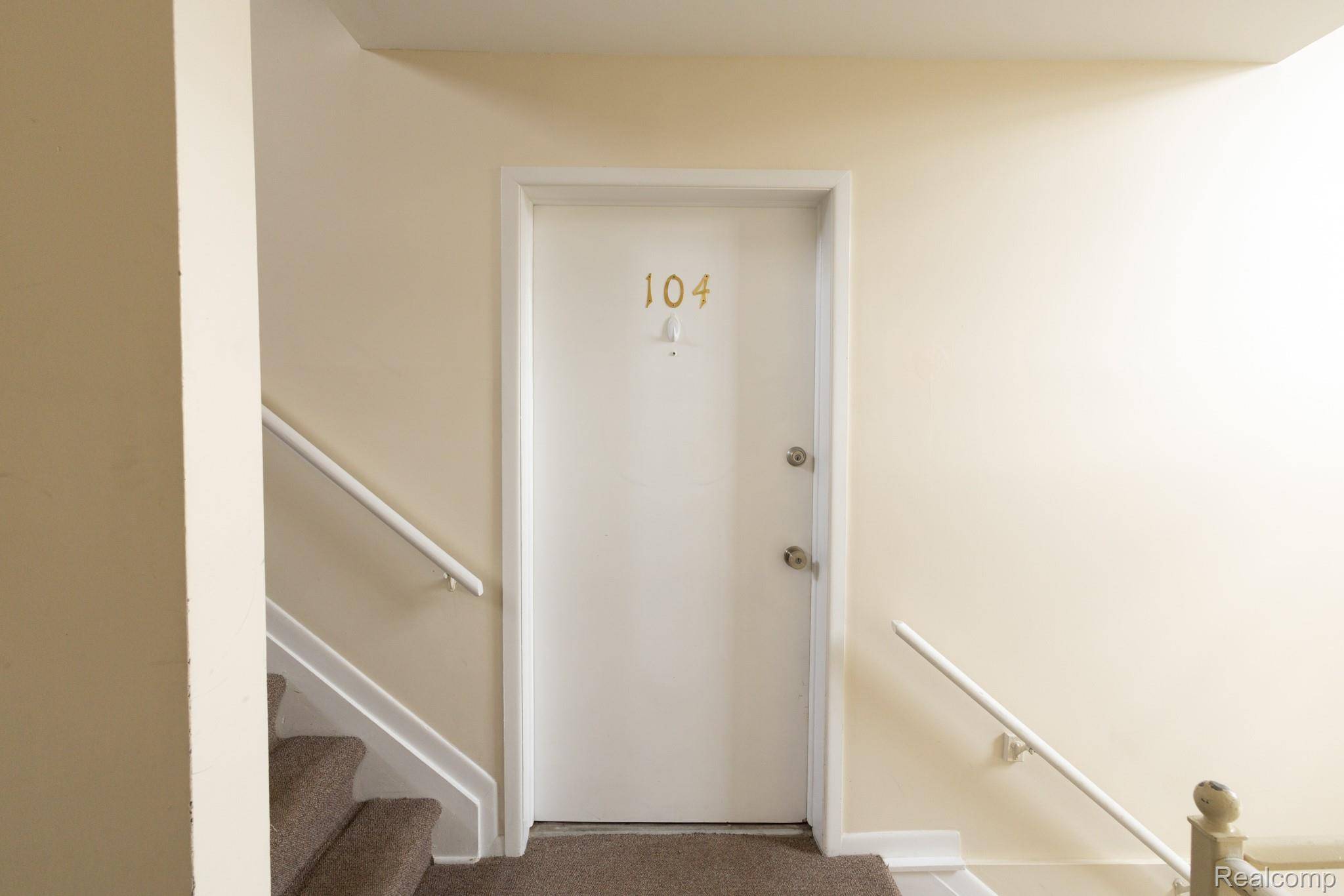 495 Miller AVE #Apt. 104, Rochester, MI 48307