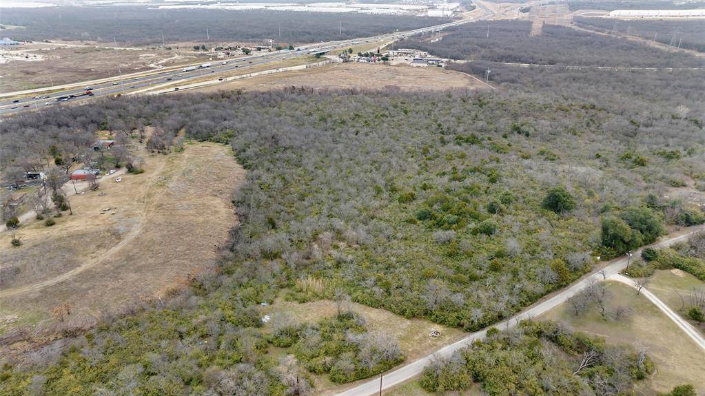 24 Medford Road, Grand Prairie, TX 75052