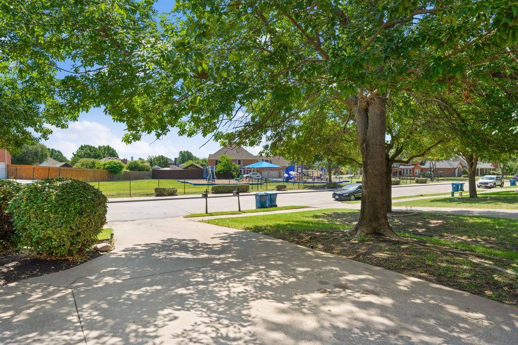 10005 Fairway Vista Drive, Rowlett, TX 75089