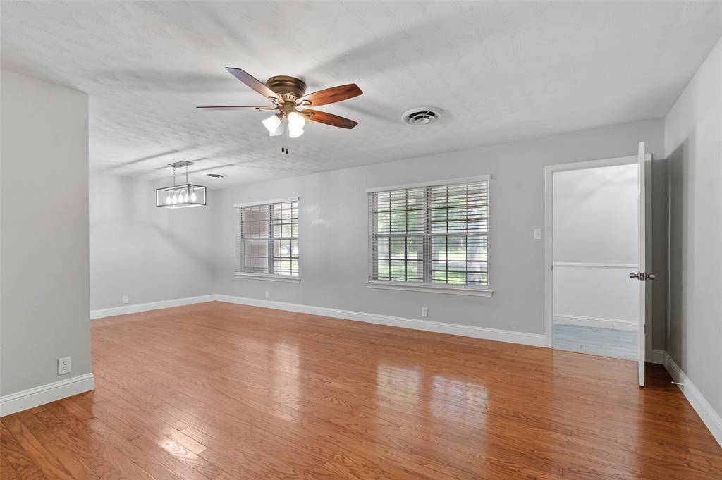 2202 Foxcroft Circle, Denton, TX 76209