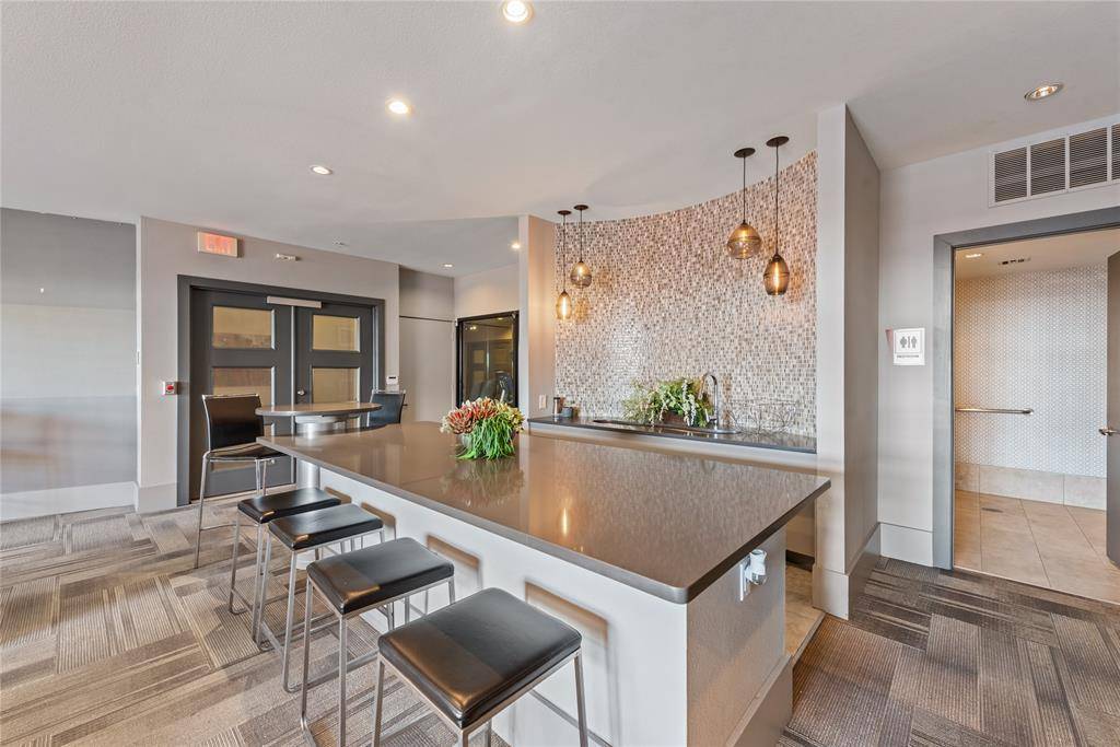 5609 Smu Boulevard #207, Dallas, TX 75206