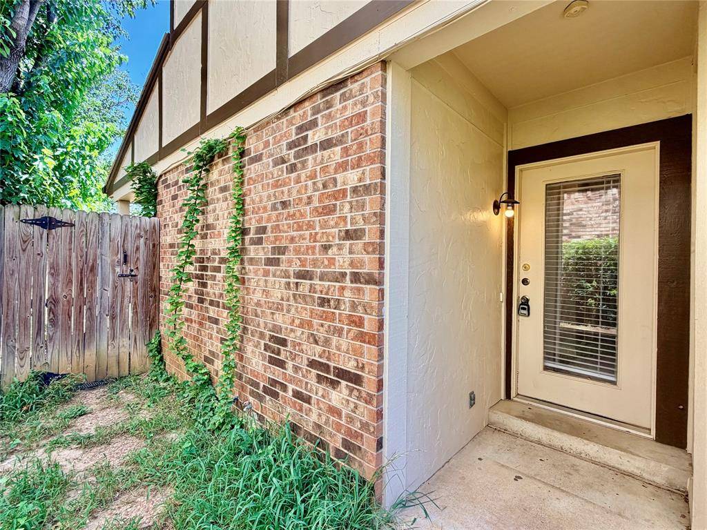 404 Benjamin Street, Denton, TX 76207