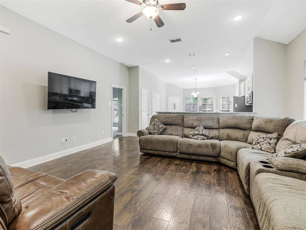 2913 Kellogg Avenue, Dallas, TX 75216