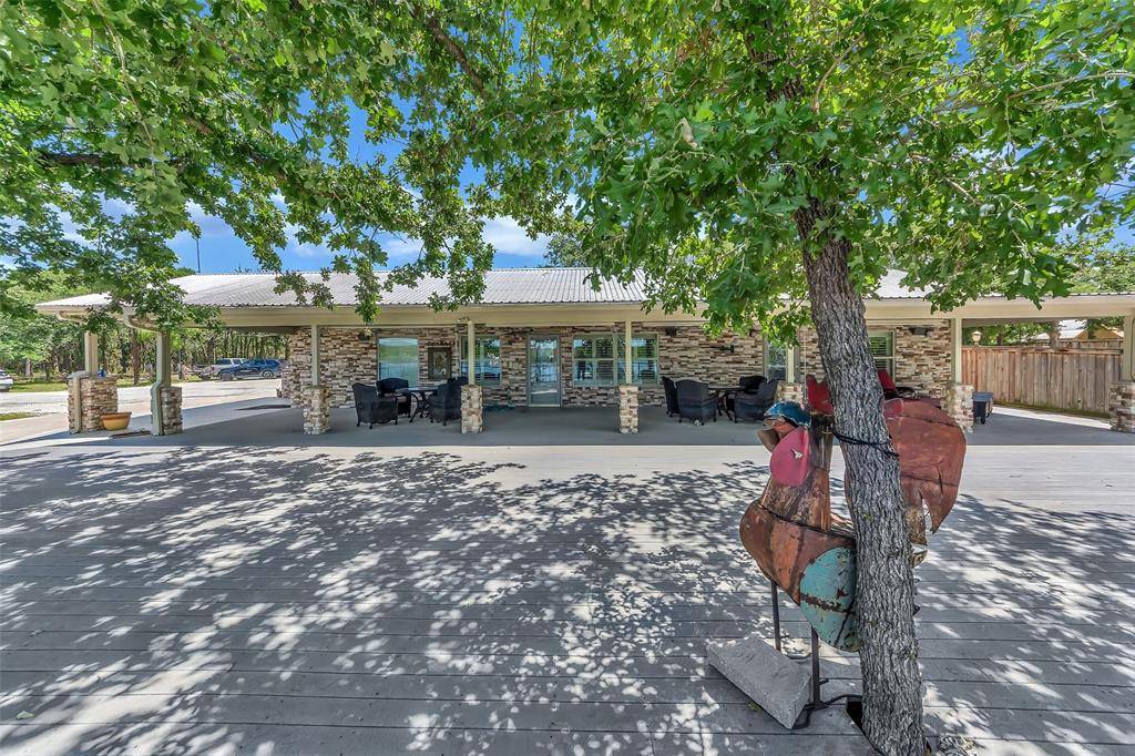 566 Selma Road, Bowie, TX 76230