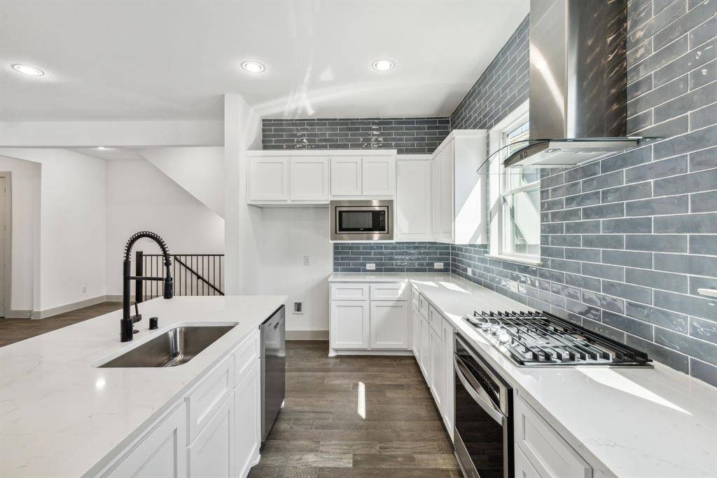 2541 Carmelita Street, Dallas, TX 75212